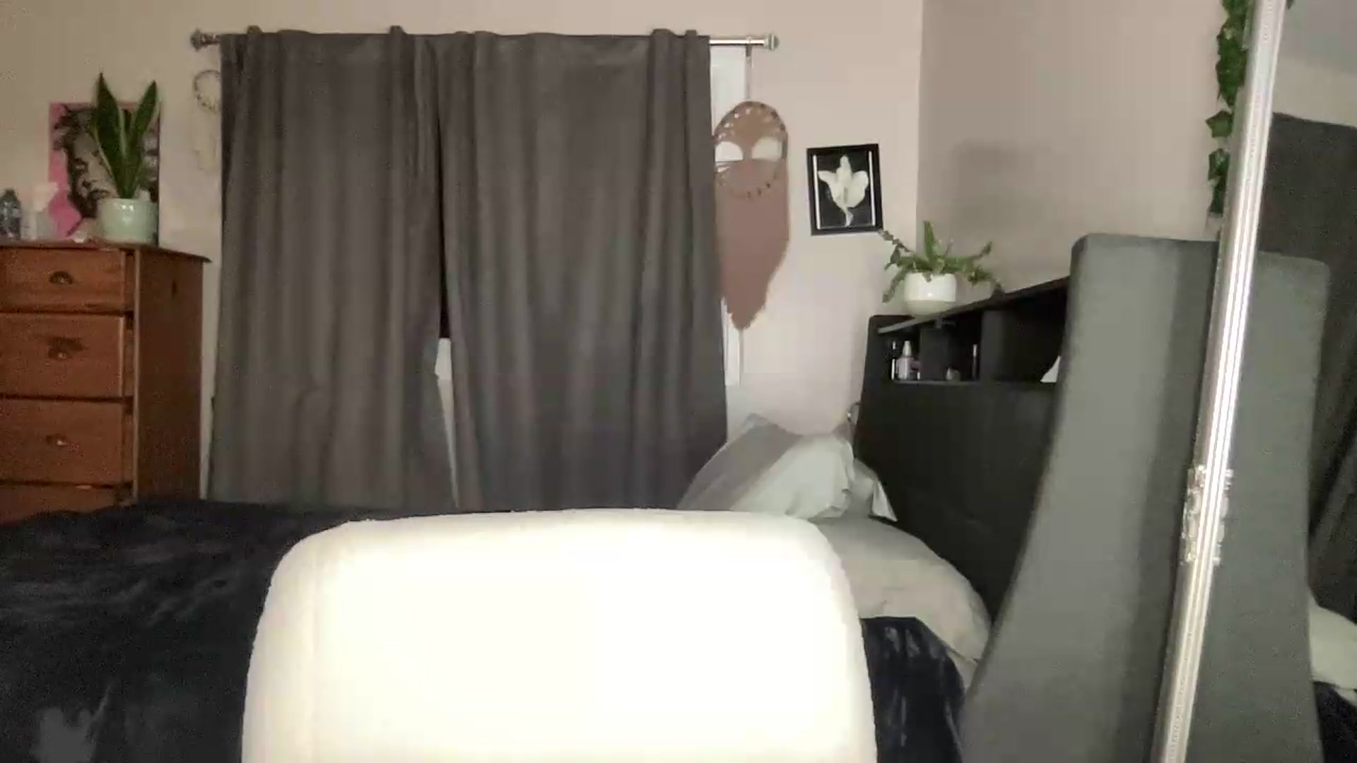 Gallery image thumbnail from kissmykiki's myfreecams stream on, 05/16/2026, 04:25 image 13 of 20