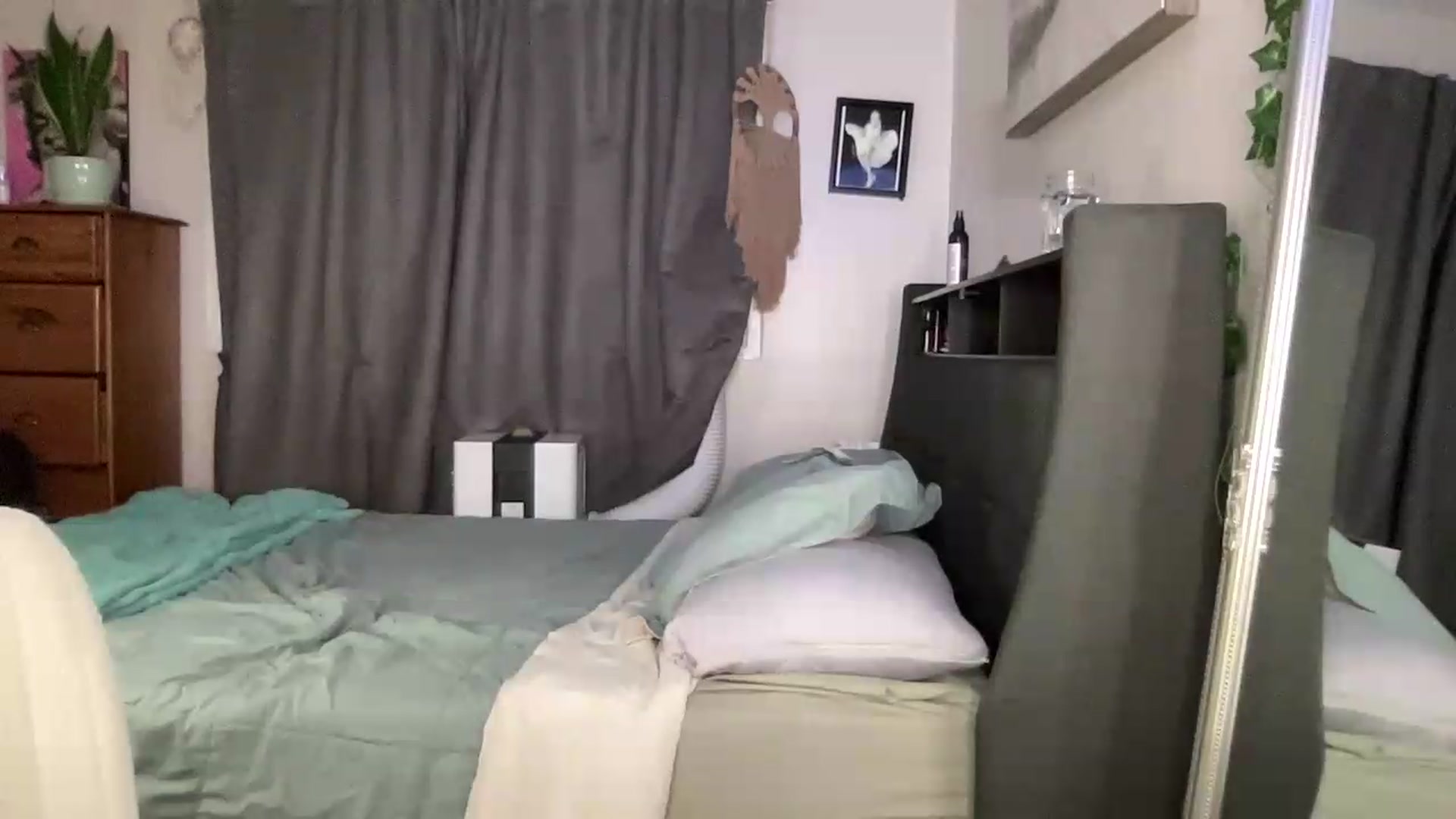 Gallery image thumbnail from kissmykiki's myfreecams stream on, 07/18/2026, 04:26 image 7 of 20