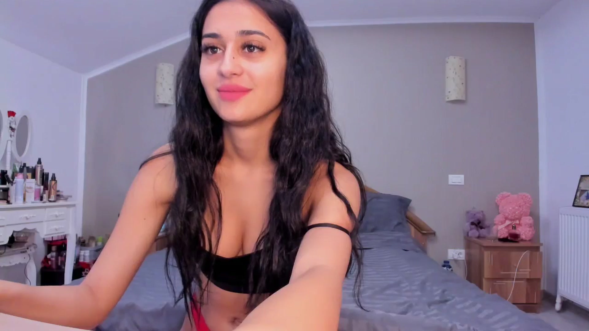 Gallery image thumbnail from kissytease8's myfreecams stream on, 04/13/2025, 11:51 image 5 of 20