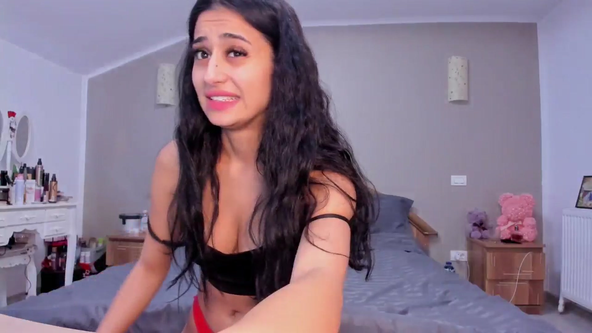 Gallery image thumbnail from kissytease8's myfreecams stream on, 04/13/2025, 11:51 image 12 of 20