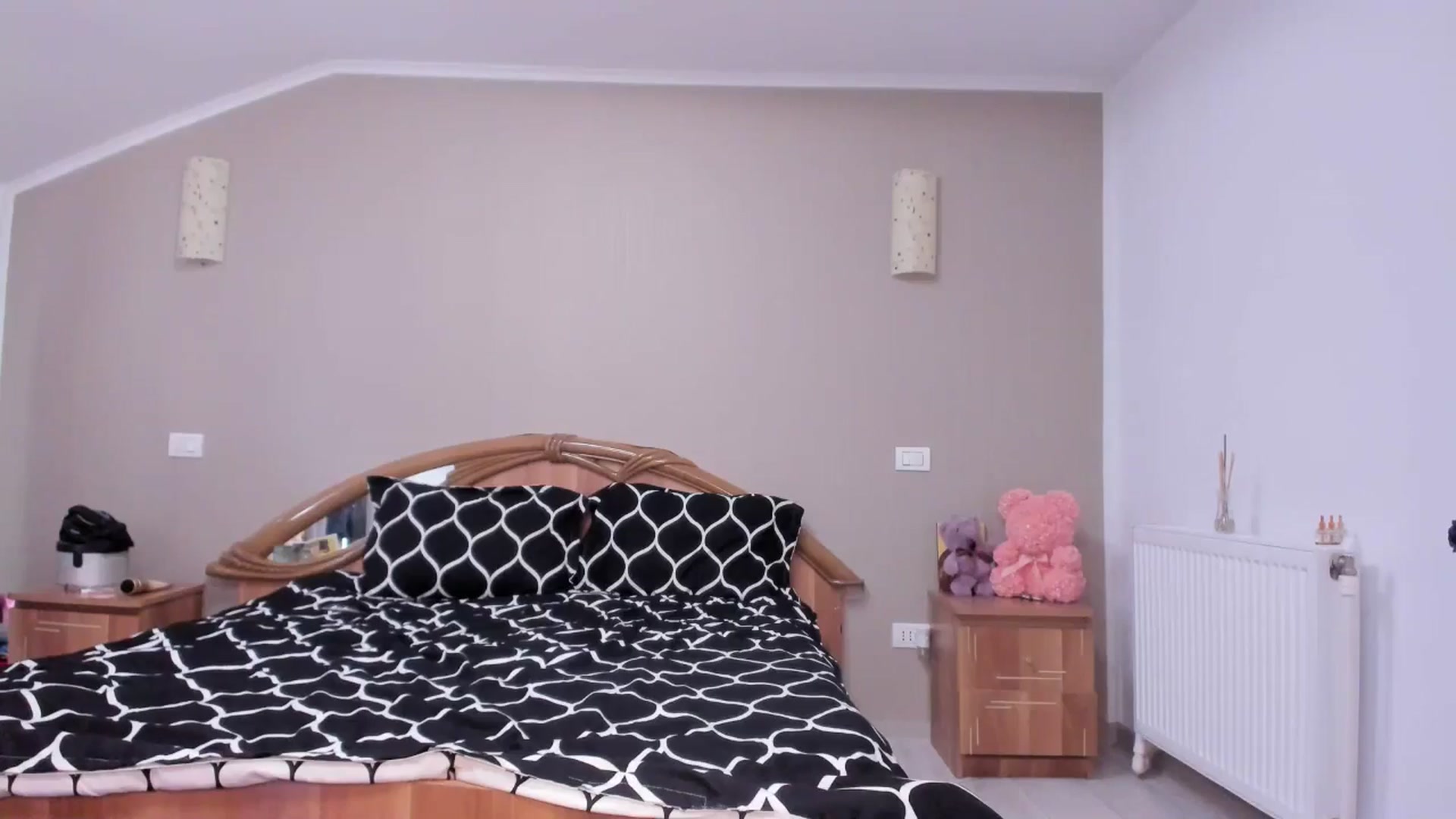 Gallery image thumbnail from kissytease8's myfreecams stream on, 05/06/2025, 13:29 image 14 of 20