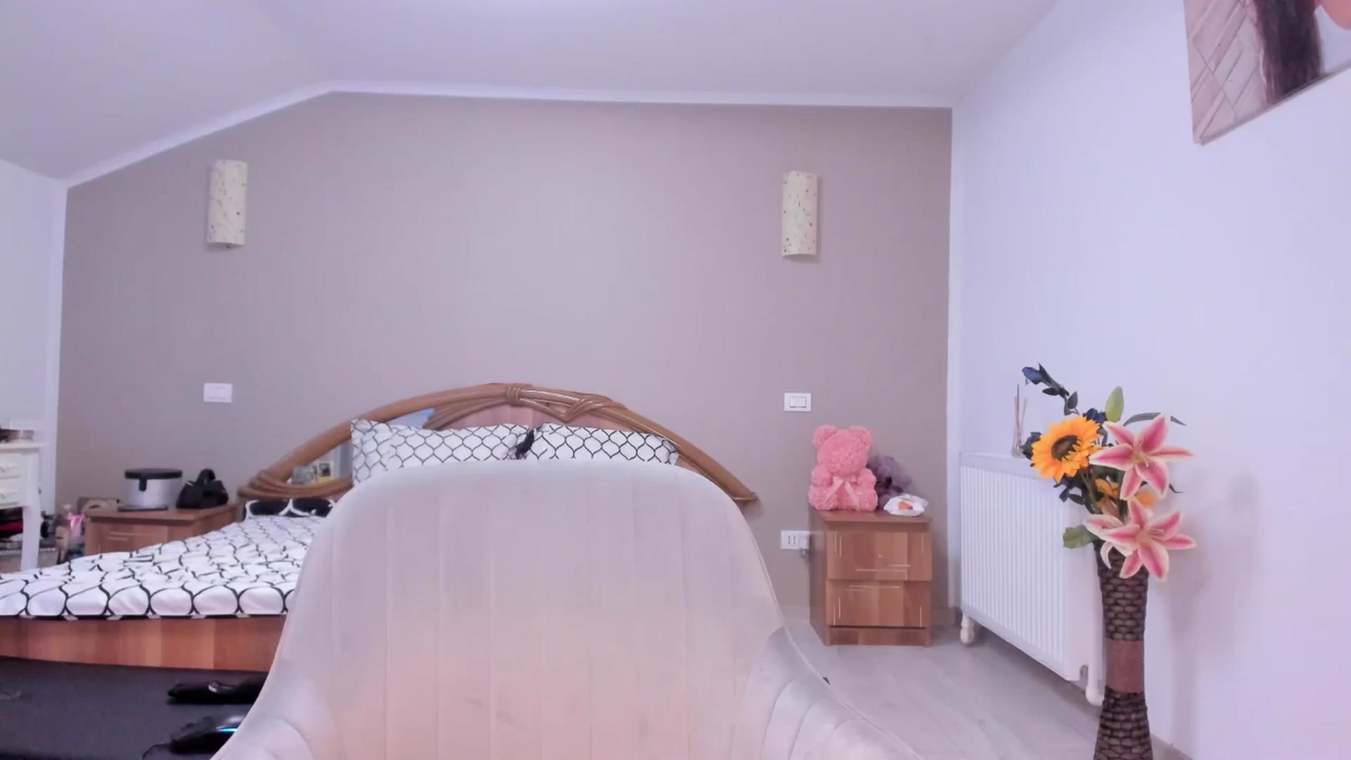Gallery image thumbnail from kissytease8's myfreecams stream on, 05/12/2025, 22:46 image 9 of 20
