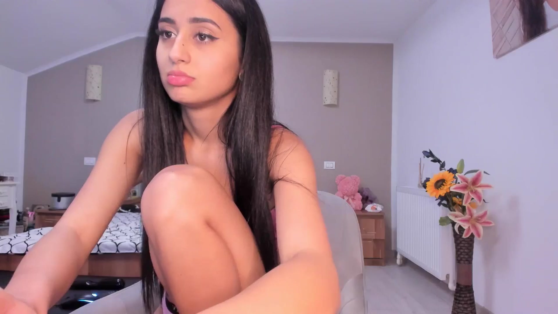 Gallery image thumbnail from kissytease8's myfreecams stream on, 05/12/2025, 22:46 image 17 of 20