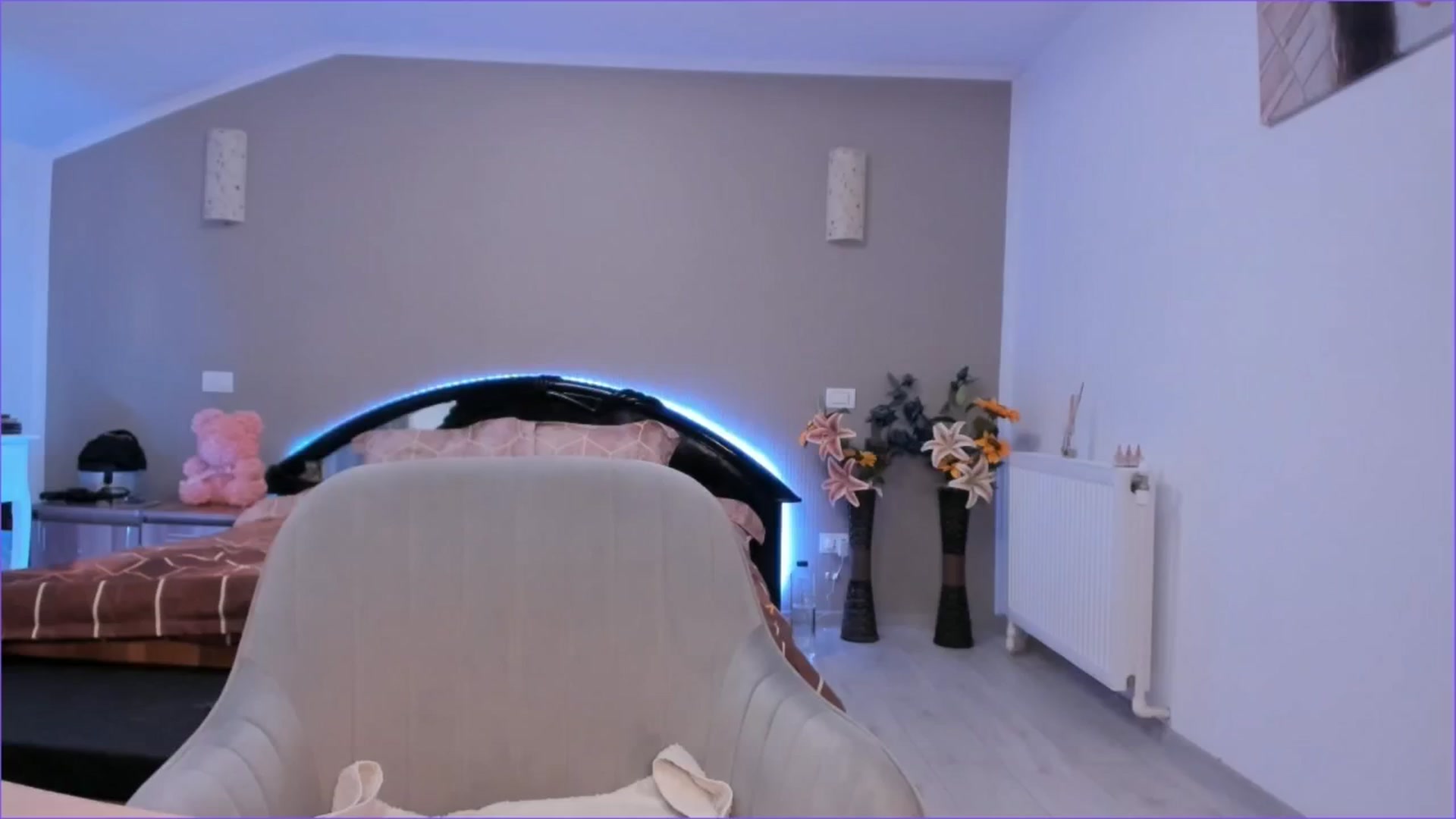 Gallery image thumbnail from kissytease8's myfreecams stream on, 06/05/2025, 14:42 image 12 of 20