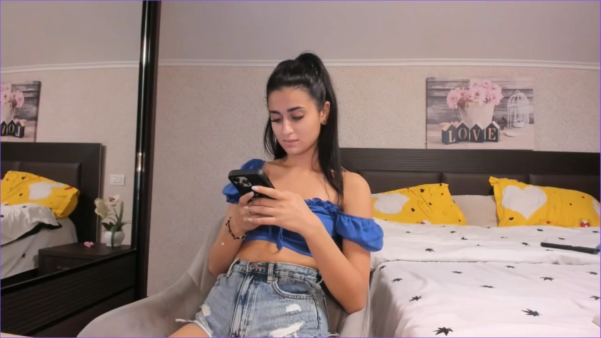 Gallery image thumbnail from kissytease8's myfreecams stream on, 06/07/2025, 15:41 image 1 of 20