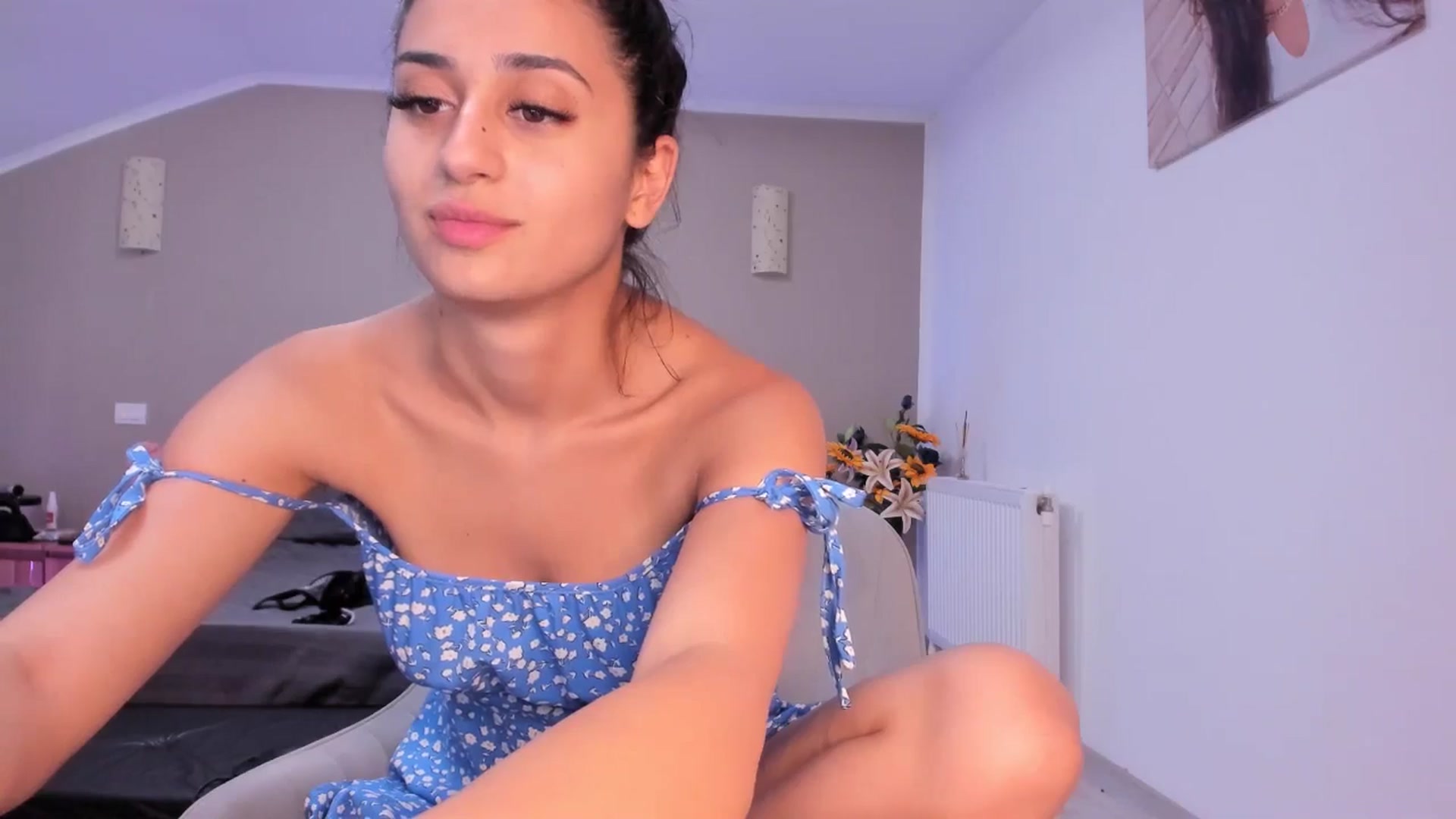 Gallery image thumbnail from kissytease8's myfreecams stream on, 07/12/2025, 16:33 image 18 of 20