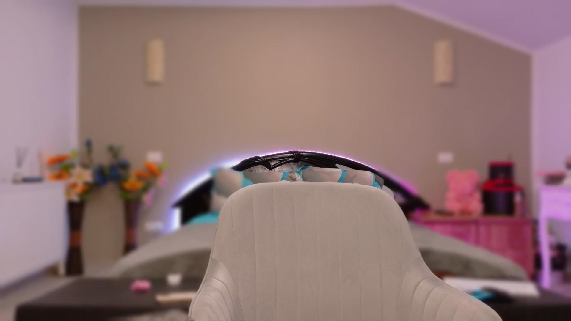 Gallery image thumbnail from kissytease8's myfreecams stream on, 09/11/2025, 15:59 image 8 of 20