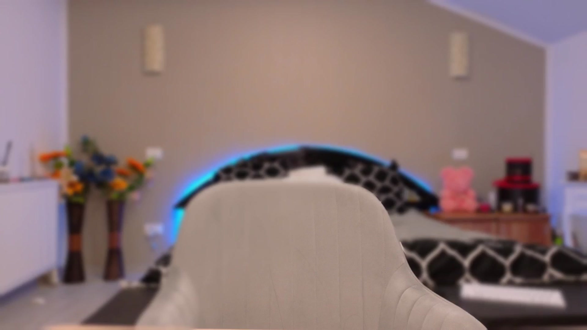 Gallery image thumbnail from kissytease8's myfreecams stream on, 10/04/2025, 08:28 image 18 of 20