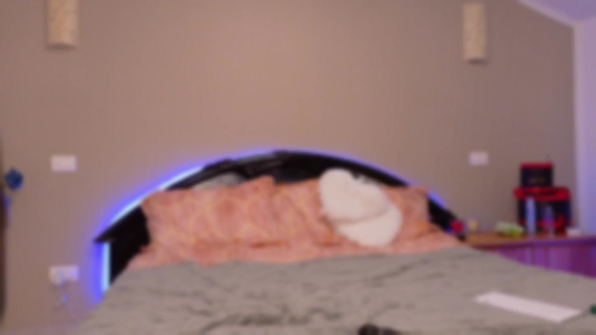 Gallery image thumbnail from kissytease8's myfreecams stream on, 10/11/2025, 12:19 image 3 of 20