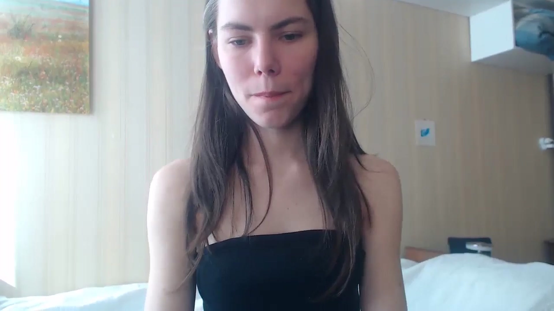 Gallery image thumbnail from kitAmelie's myfreecams stream on, 03/27/2026, 12:22 image 11 of 20
