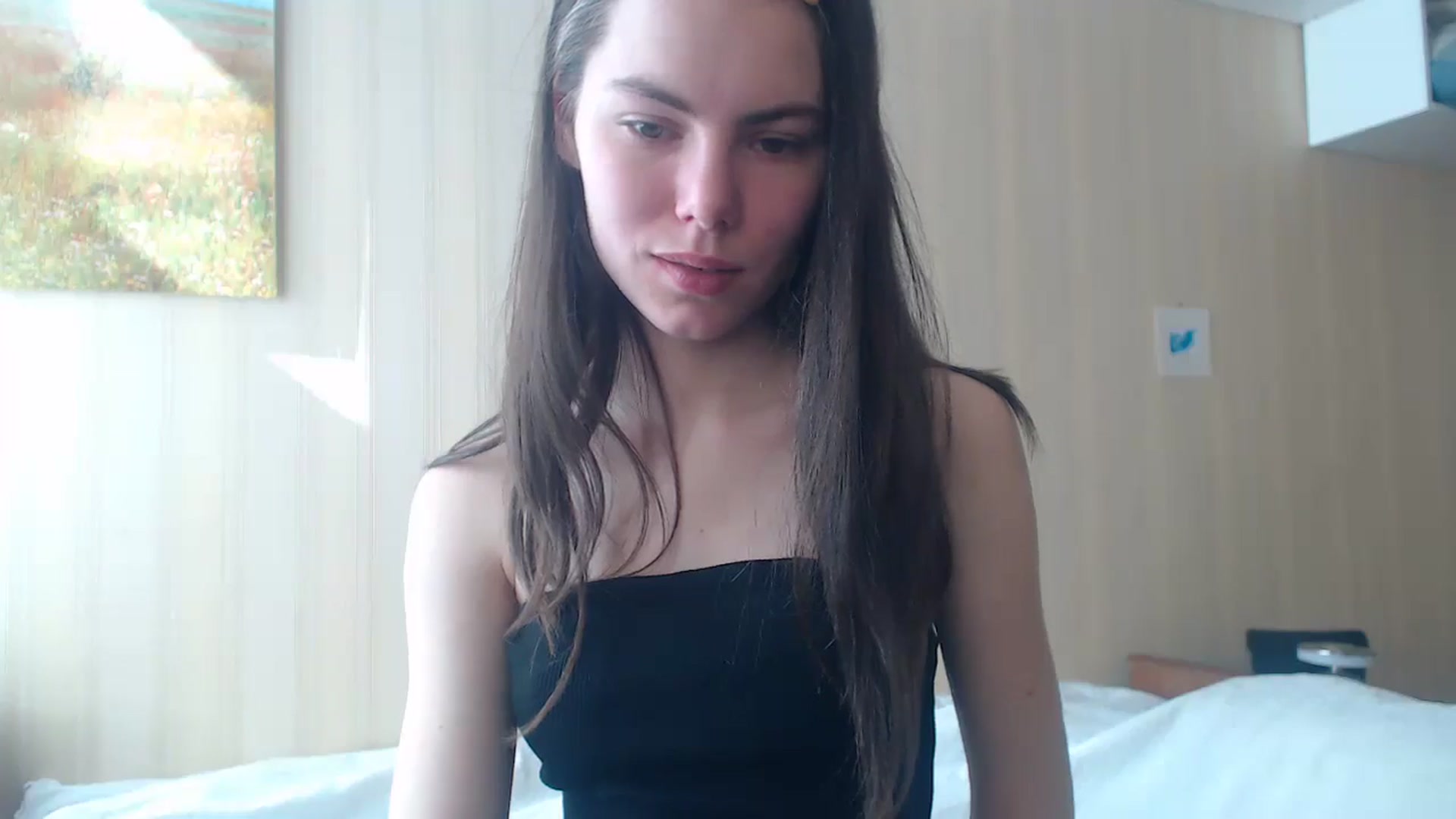 Gallery image thumbnail from kitAmelie's myfreecams stream on, 03/27/2026, 12:22 image 16 of 20