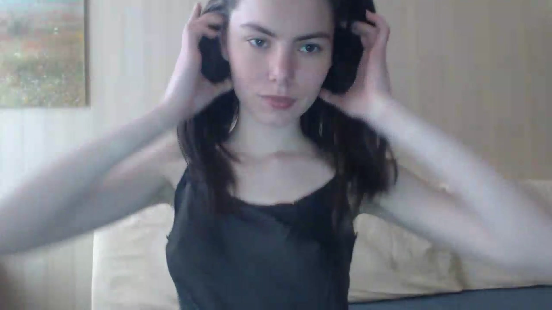 Gallery image thumbnail from kitAmelie's myfreecams stream on, 06/14/2026, 15:27 image 11 of 20