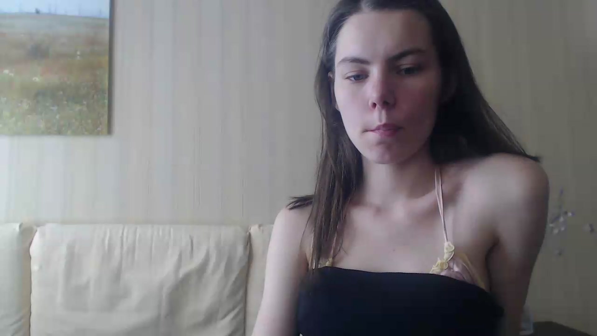 Gallery image thumbnail from kitAmelie's myfreecams stream on, 07/20/2026, 13:32 image 6 of 20