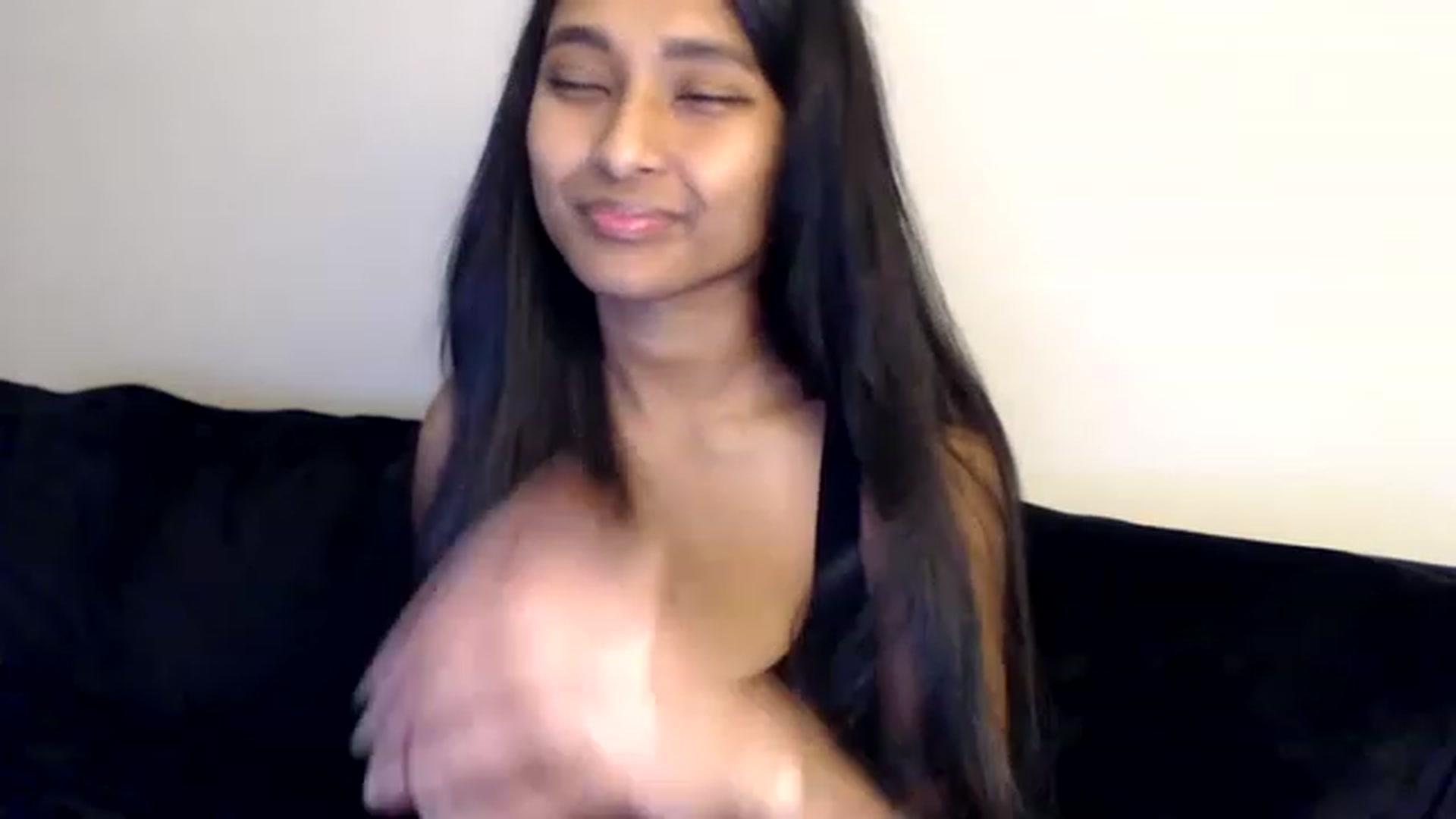 Gallery image thumbnail from kitten___'s myfreecams stream on, 12/02/2022, 20:09 image 15 of 20