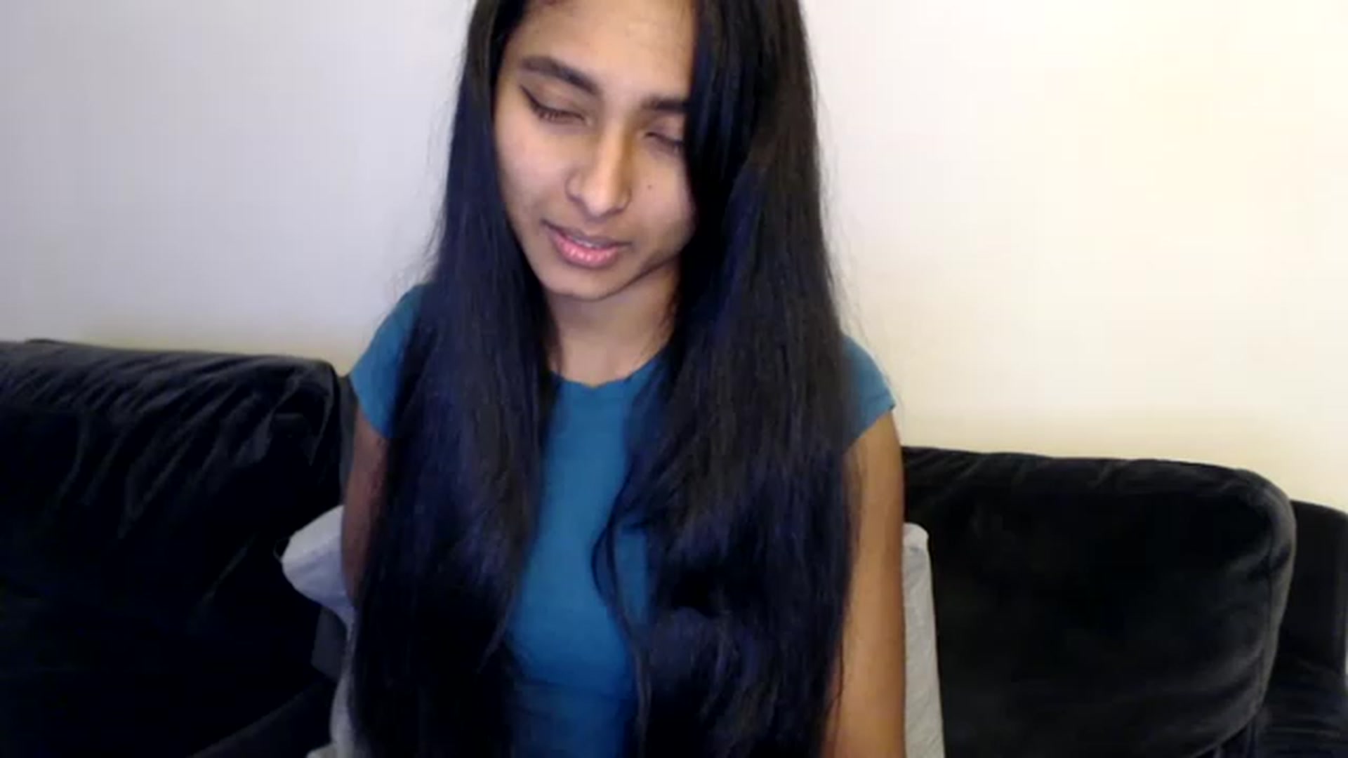 Gallery image thumbnail from kitten___'s myfreecams stream on, 12/10/2022, 12:39 image 13 of 20