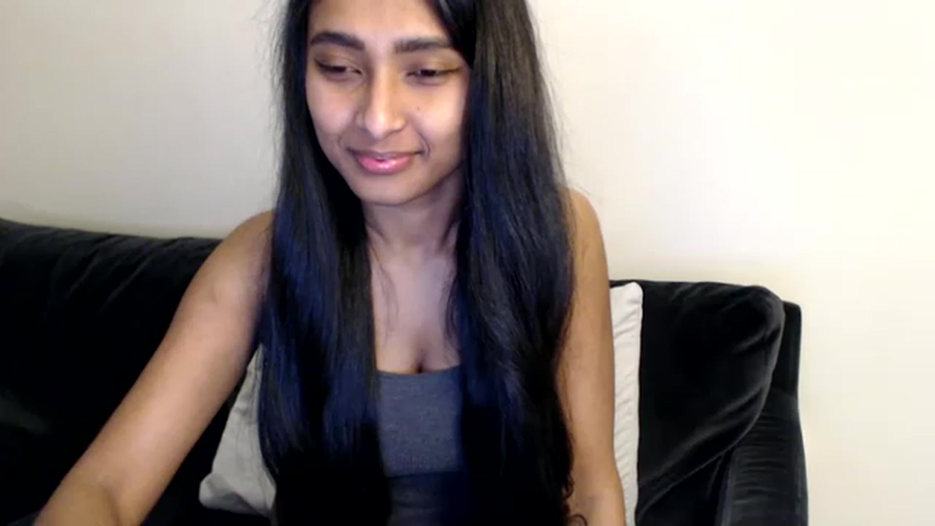 Gallery image thumbnail from kitten___'s myfreecams stream on, 12/15/2022, 22:46 image 3 of 20