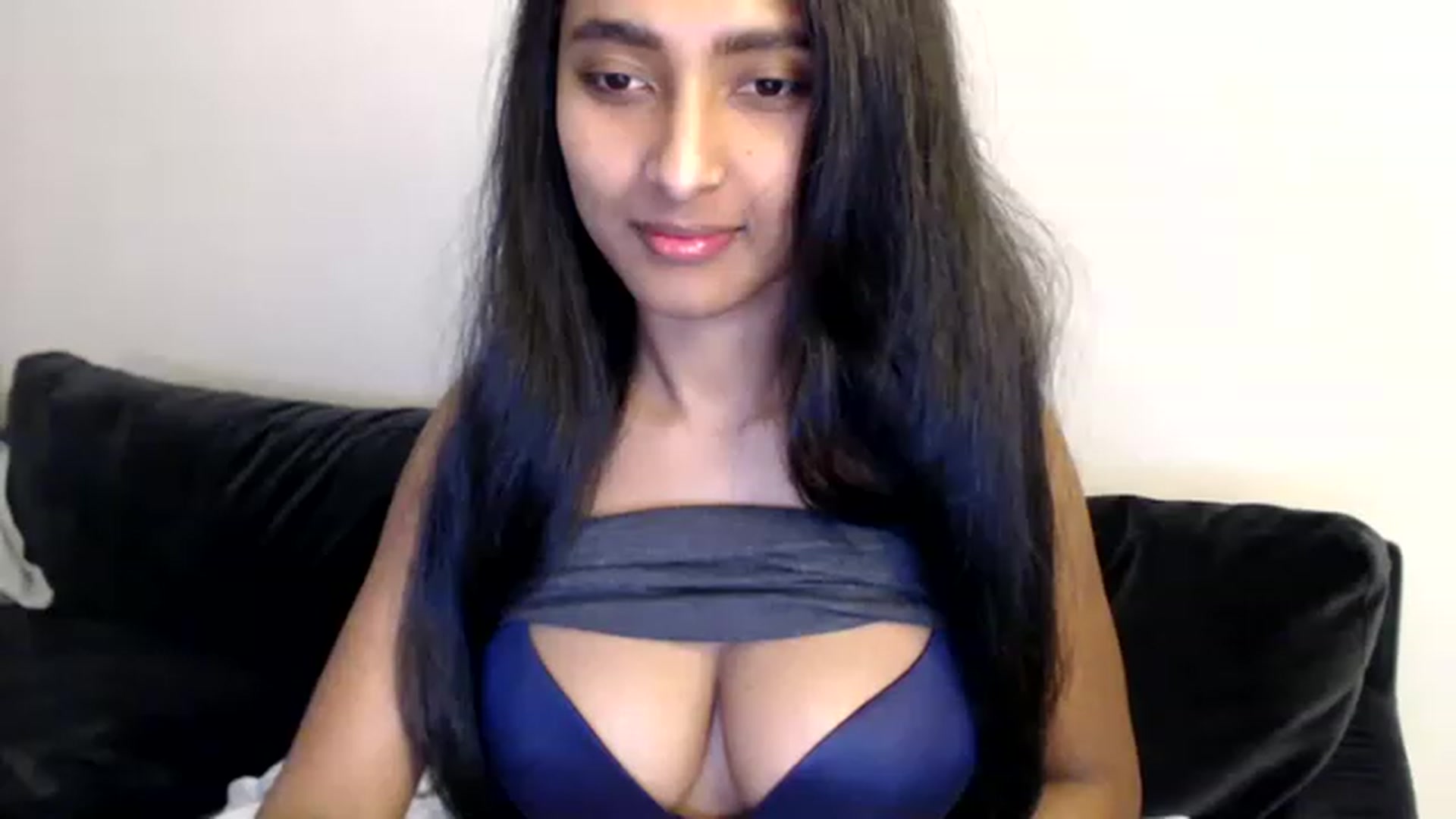 Gallery image thumbnail from kitten___'s myfreecams stream on, 12/16/2022, 06:45 image 7 of 20