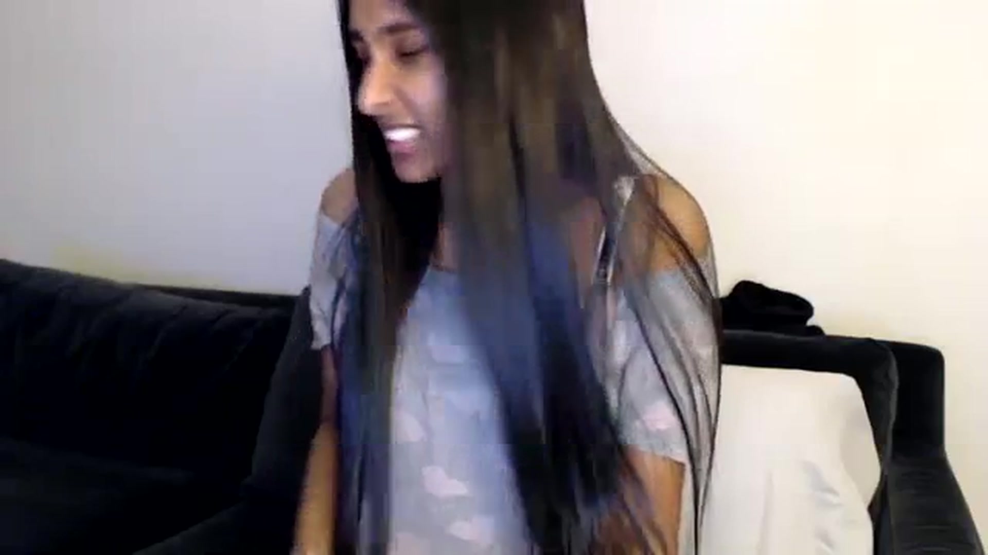 Gallery image thumbnail from kitten___'s myfreecams stream on, 12/15/2023, 21:34 image 2 of 20