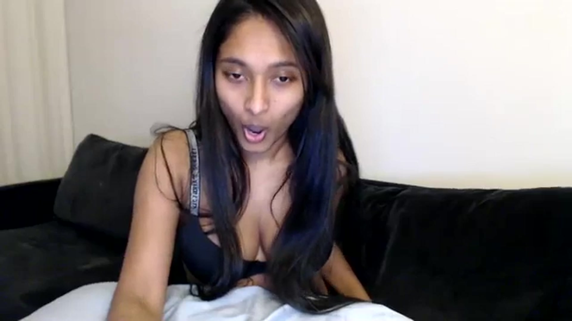 Gallery image thumbnail from kitten___'s myfreecams stream on, 01/24/2024, 22:16 image 7 of 20