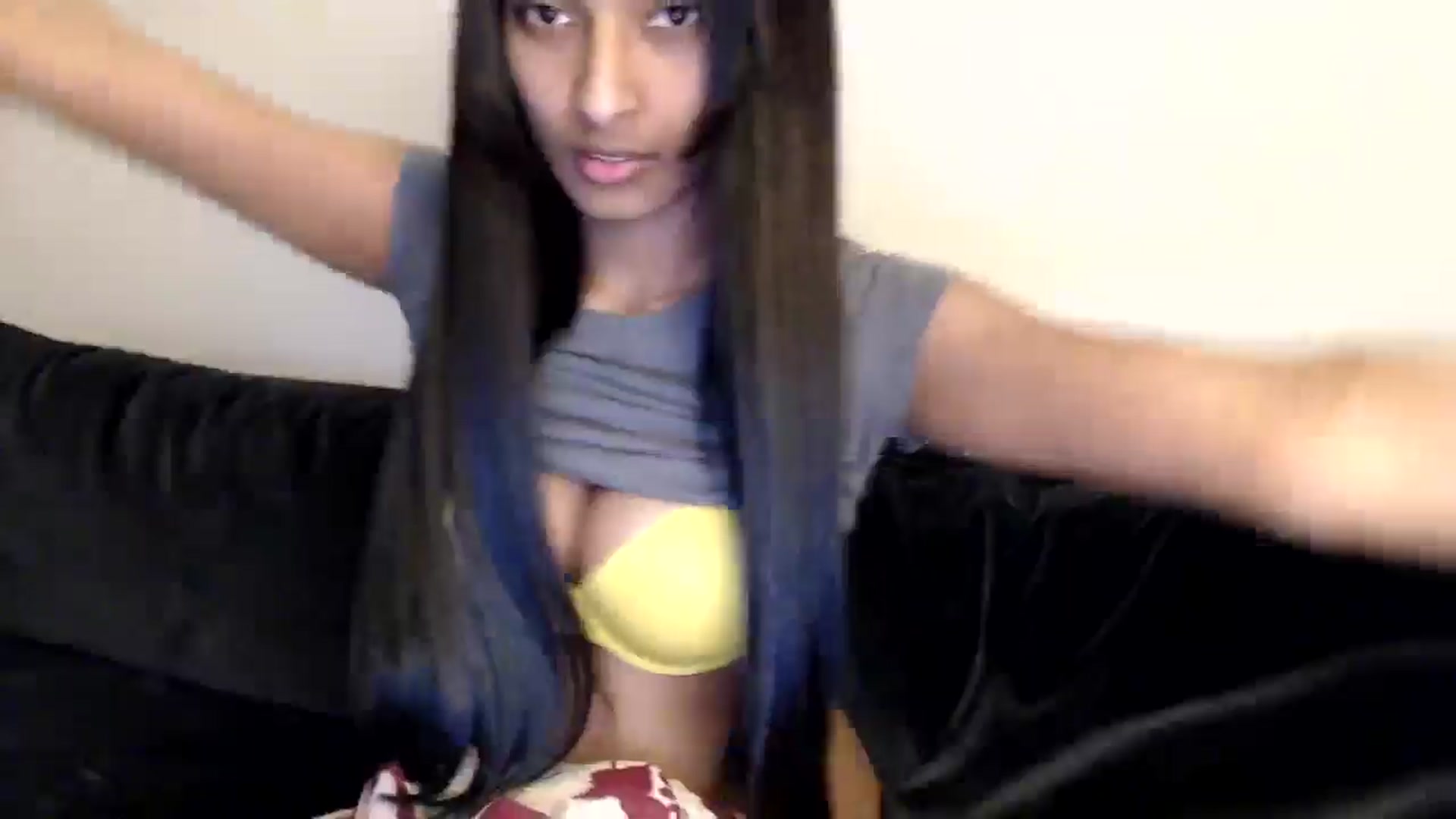 Gallery image thumbnail from kitten___'s myfreecams stream on, 06/15/2024, 10:00 image 4 of 20