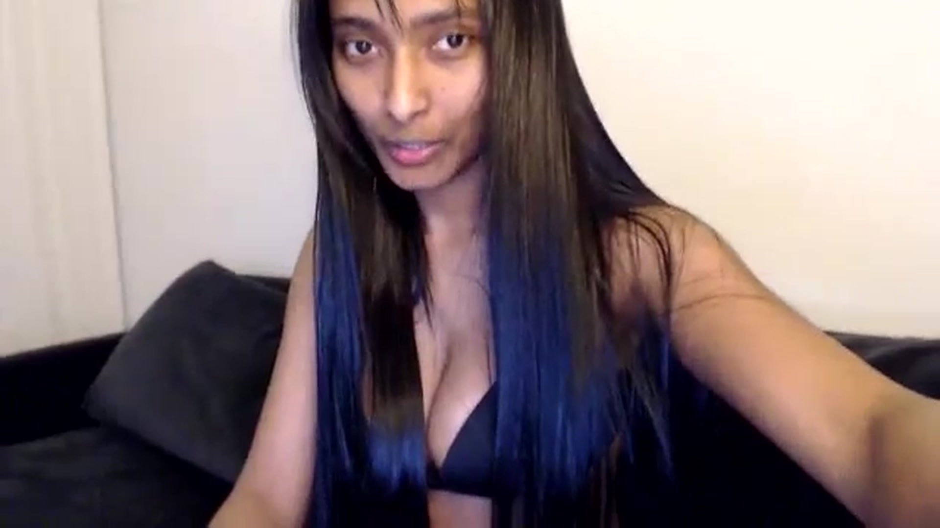 Gallery image thumbnail from kitten___'s myfreecams stream on, 08/08/2024, 15:56 image 15 of 20
