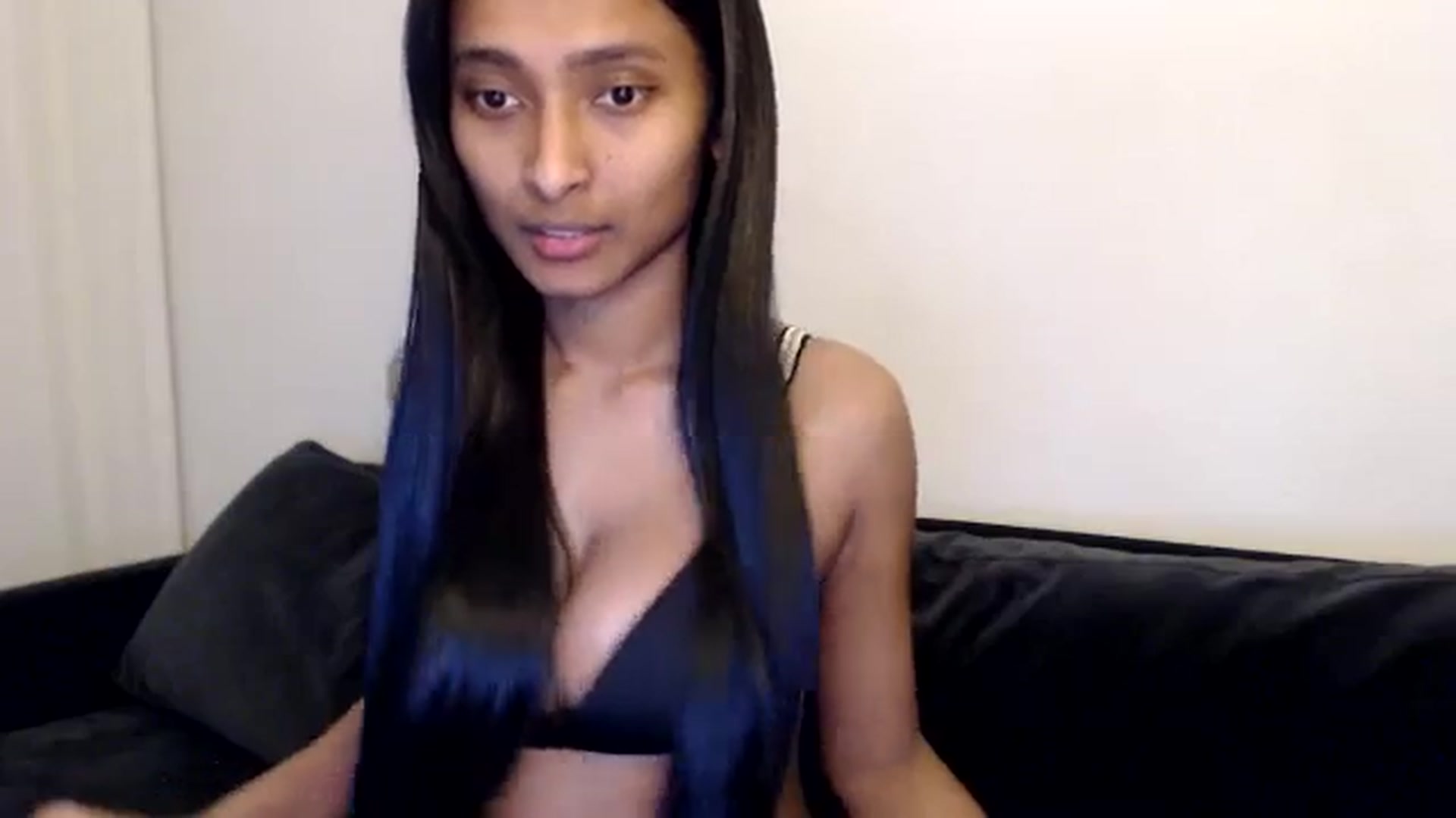 Gallery image thumbnail from kitten___'s myfreecams stream on, 08/08/2024, 15:56 image 18 of 20