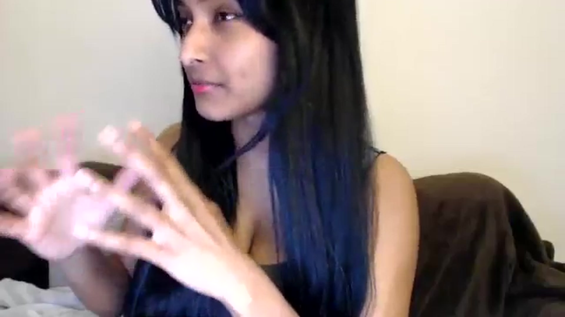 Gallery image thumbnail from kitten___'s myfreecams stream on, 04/03/2025, 07:35 image 18 of 20