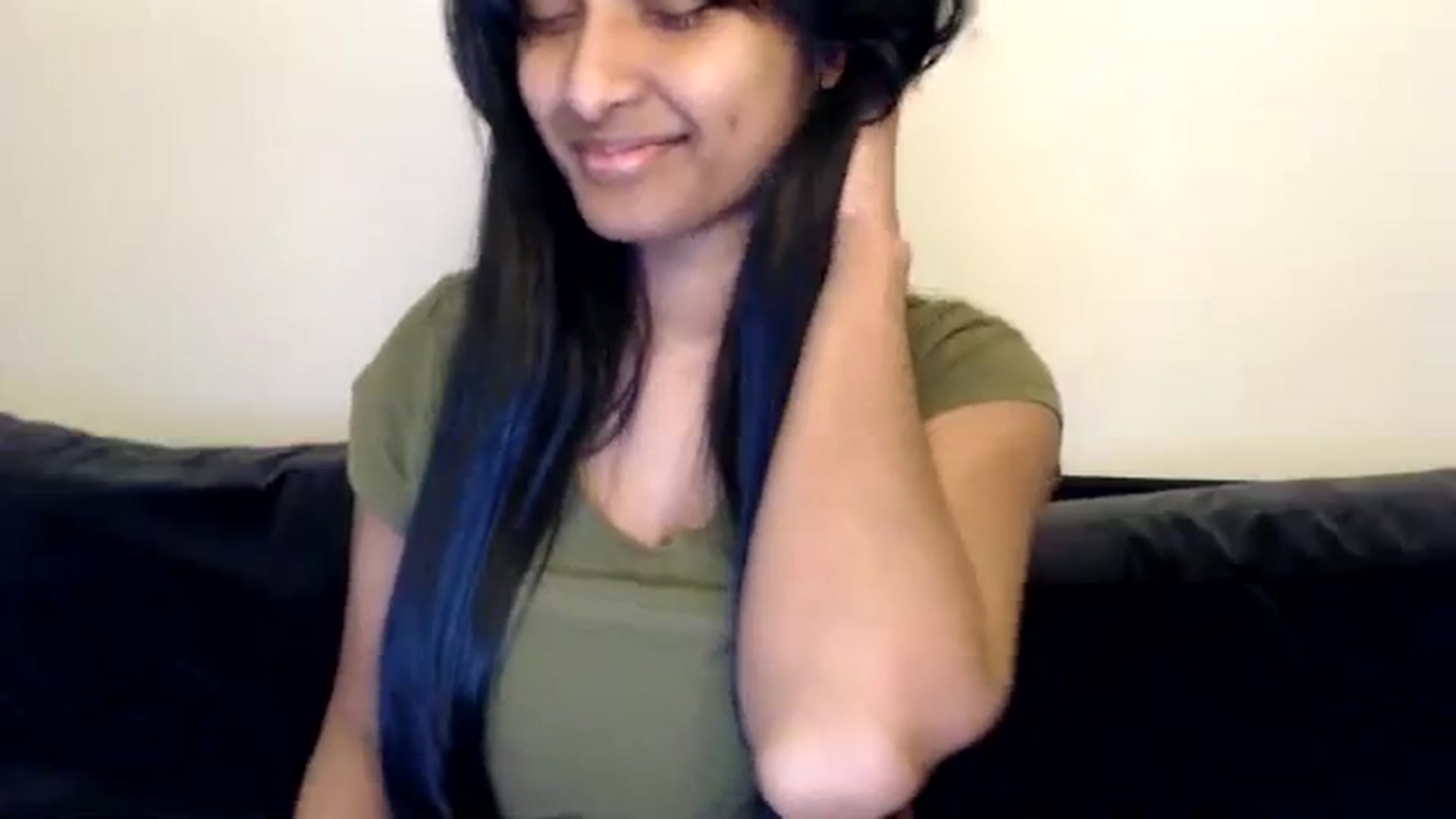 Gallery image thumbnail from kitten___'s myfreecams stream on, 05/26/2025, 06:22 image 10 of 20
