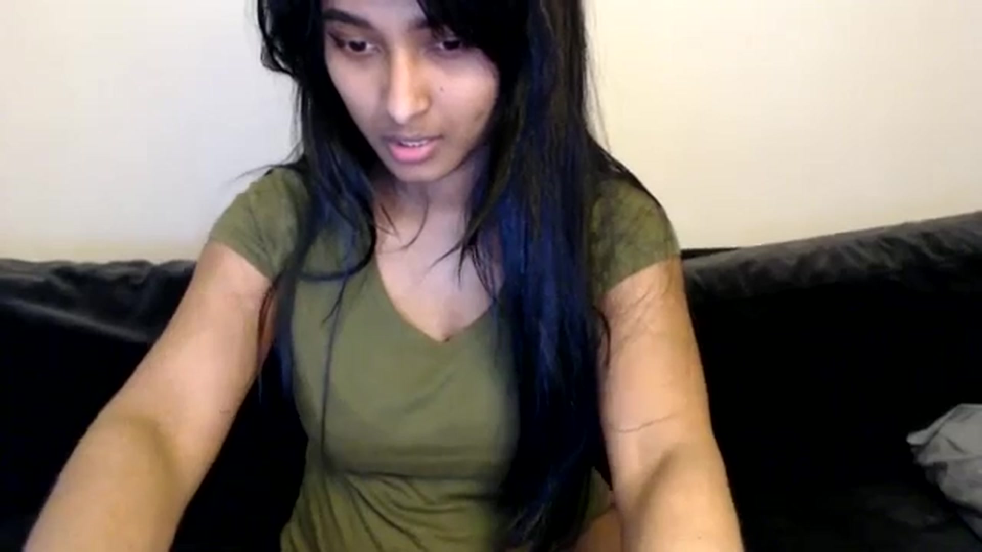 Gallery image thumbnail from kitten___'s myfreecams stream on, 05/26/2025, 08:25 image 14 of 20