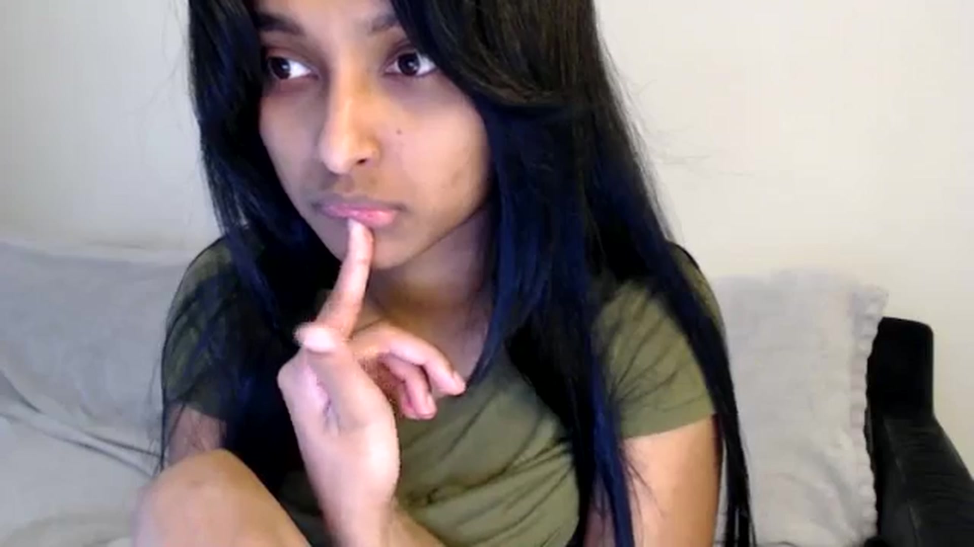 Gallery image thumbnail from kitten___'s myfreecams stream on, 07/07/2025, 16:51 image 12 of 20