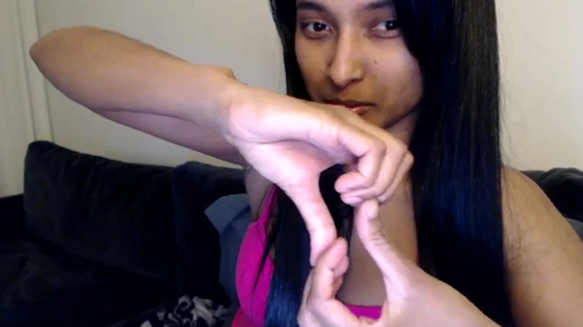 Gallery image thumbnail from kitten___'s myfreecams stream on, 08/06/2025, 11:07 image 10 of 20