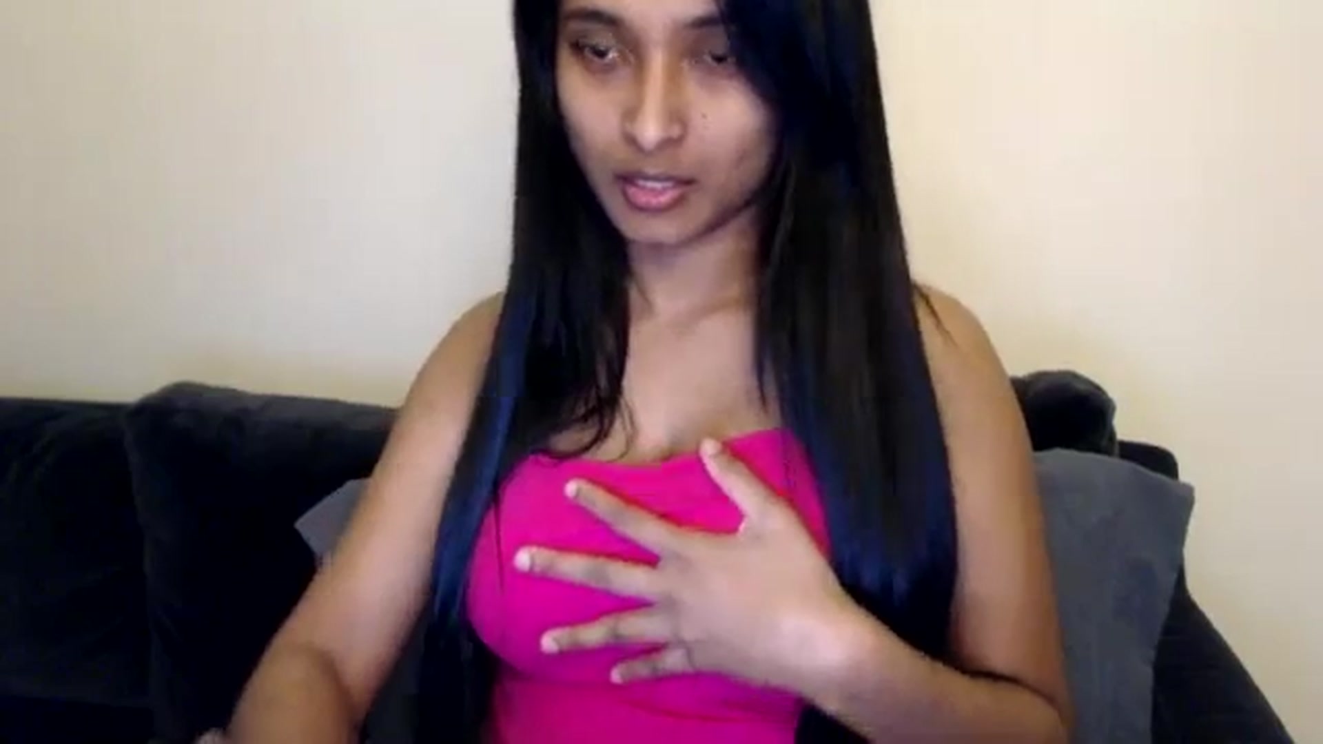 Gallery image thumbnail from kitten___'s myfreecams stream on, 08/06/2025, 11:07 image 16 of 20
