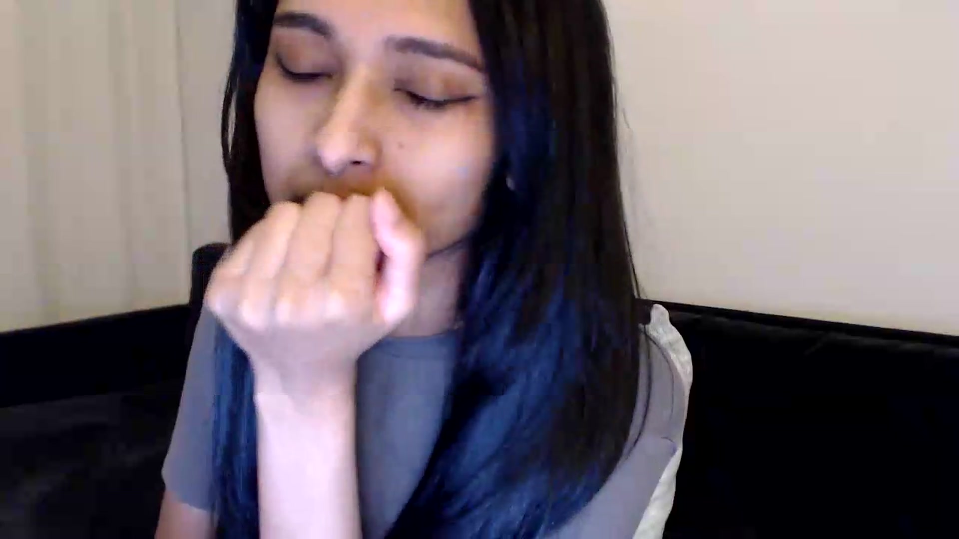 Gallery image thumbnail from kitten___'s myfreecams stream on, 09/10/2026, 07:28 image 16 of 20
