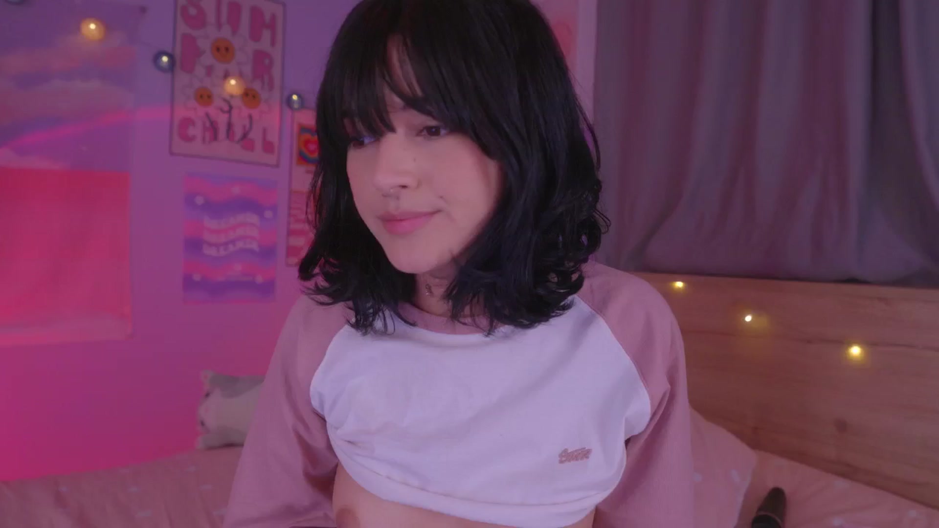 Gallery image thumbnail from kittennmoon's myfreecams stream on, 07/31/2024, 24:01 image 20 of 20