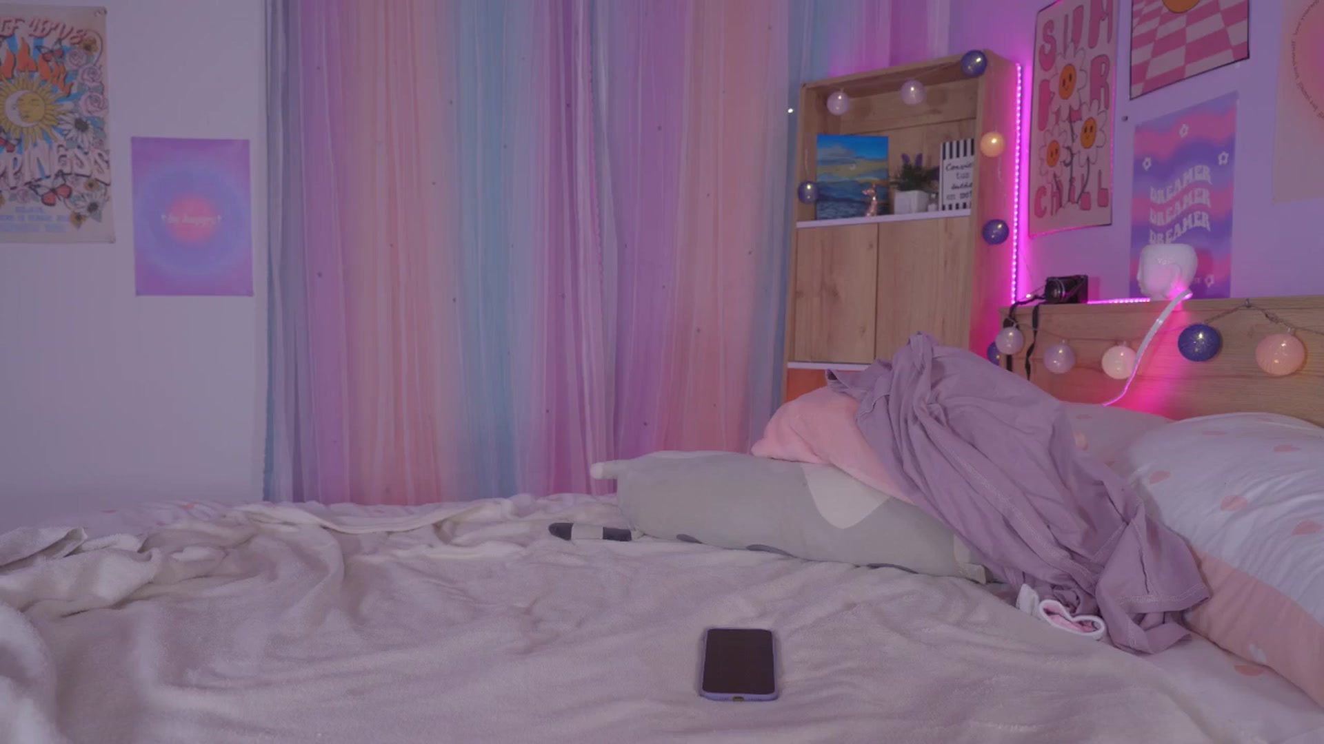Gallery image thumbnail from kittennmoon's myfreecams stream on, 09/16/2024, 07:58 image 2 of 20
