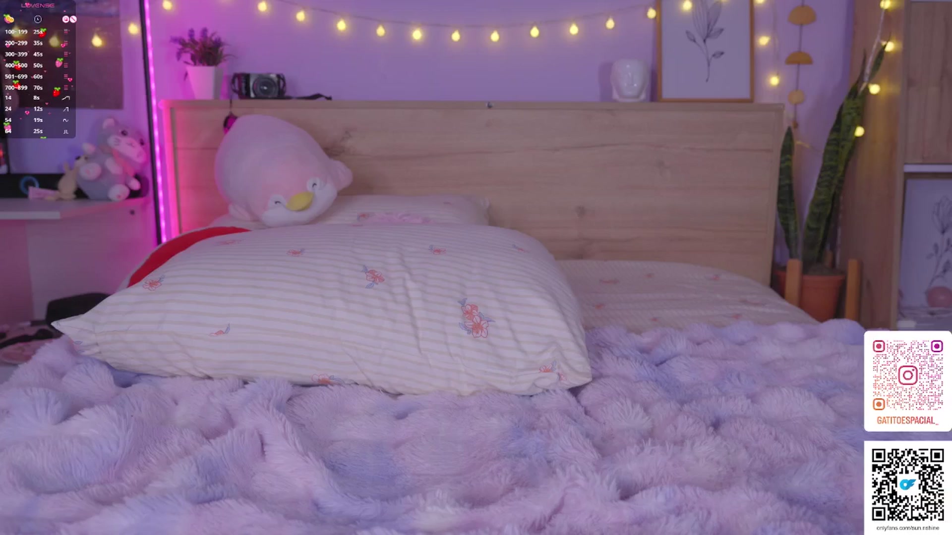 Gallery image thumbnail from kittennmoon's myfreecams stream on, 11/27/2024, 20:05 image 18 of 20