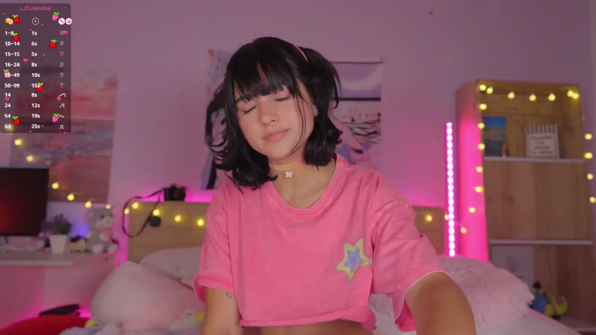 Gallery image thumbnail from kittennmoon's myfreecams stream on, 12/22/2024, 20:28 image 20 of 20