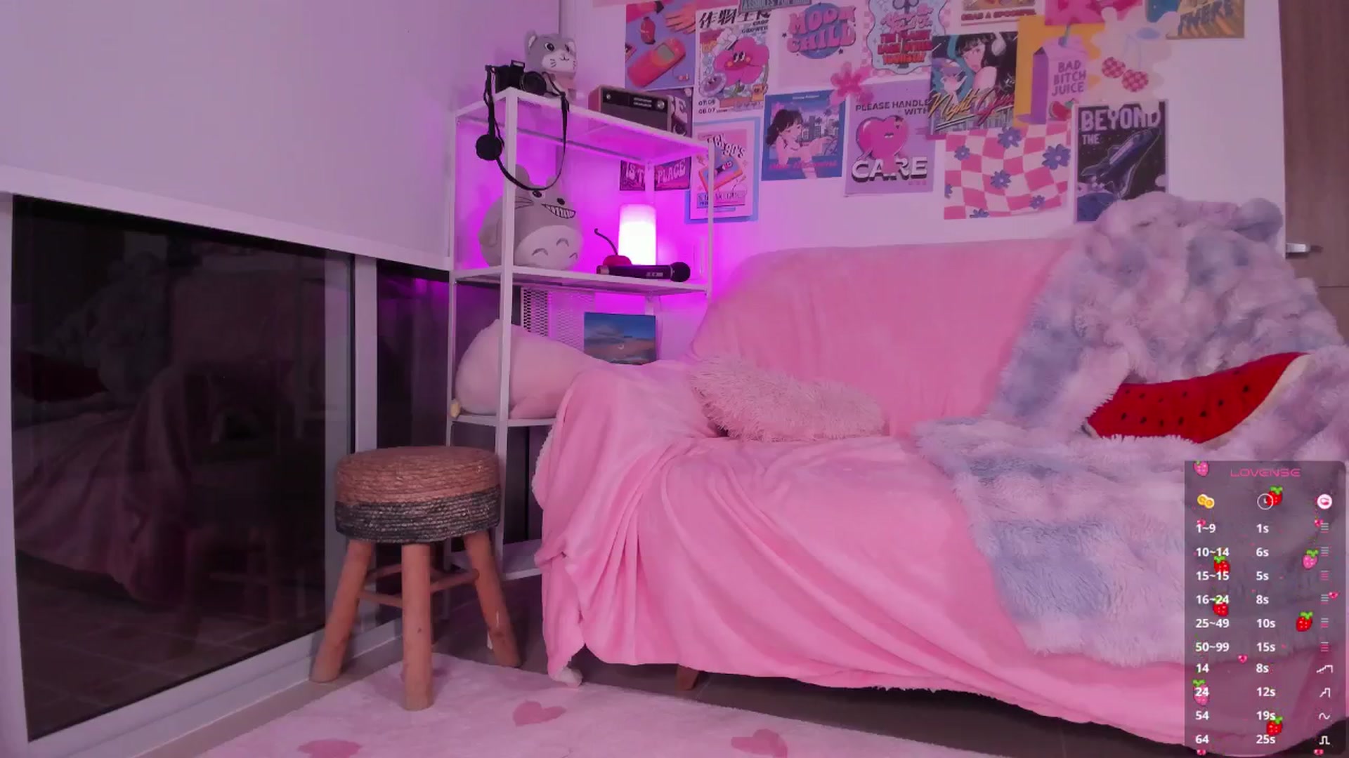 Gallery image thumbnail from kittennmoon's myfreecams stream on, 02/18/2025, 04:32 image 10 of 20