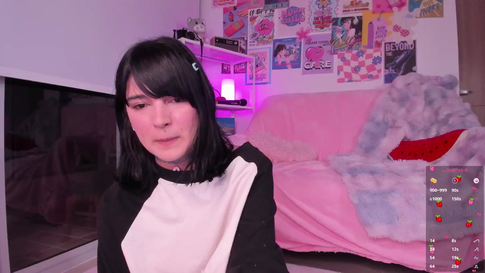 Gallery image thumbnail from kittennmoon's myfreecams stream on, 02/18/2025, 04:32 image 4 of 20