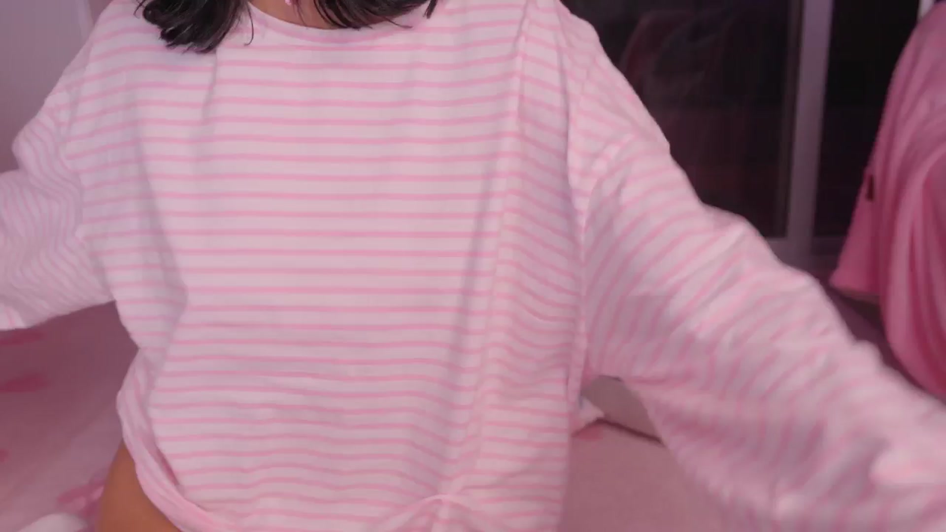 Gallery image thumbnail from kittennmoon's myfreecams stream on, 03/04/2025, 01:45 image 17 of 20