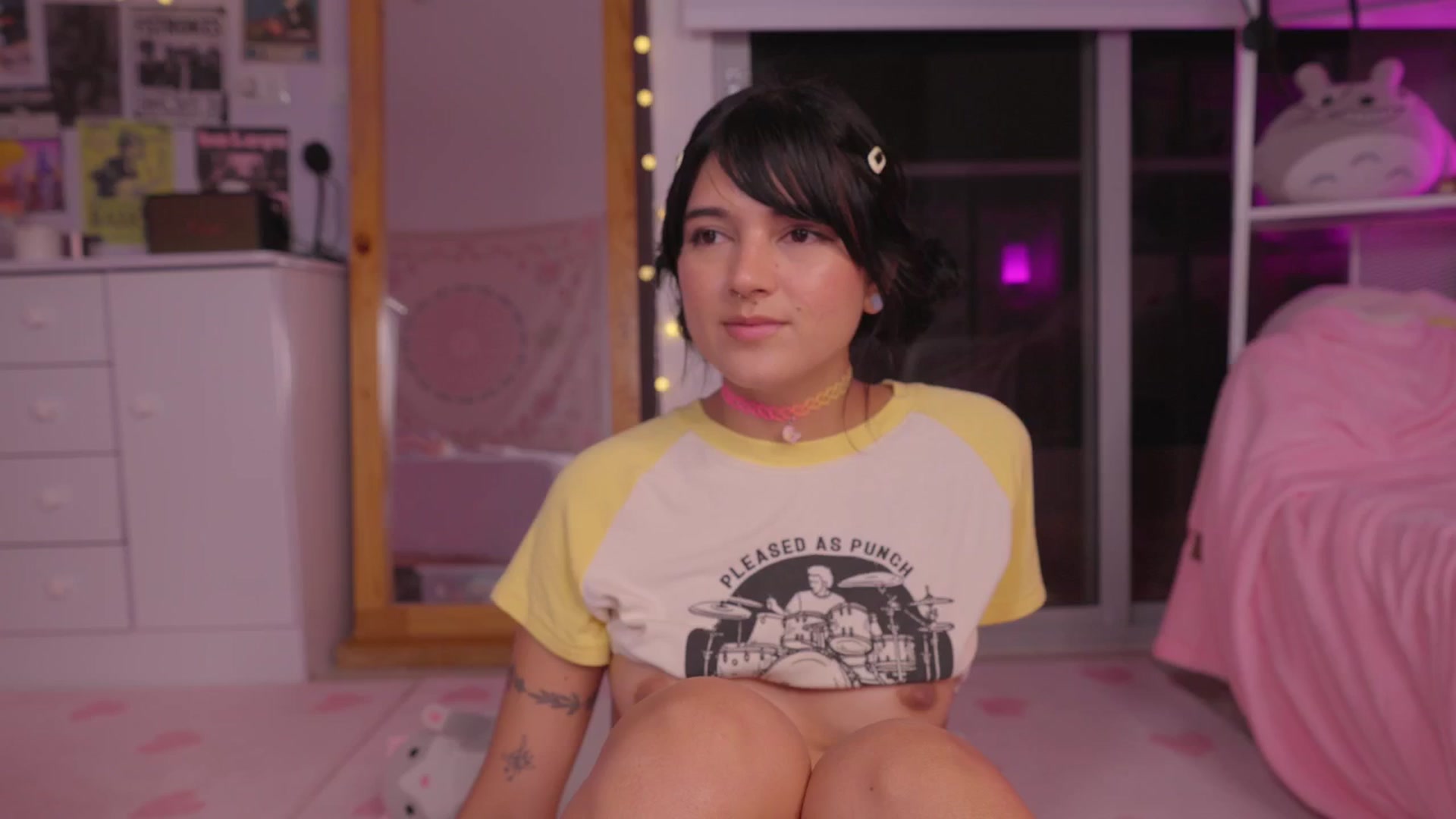 Gallery image thumbnail from kittennmoon's myfreecams stream on, 03/10/2025, 03:32 image 11 of 20