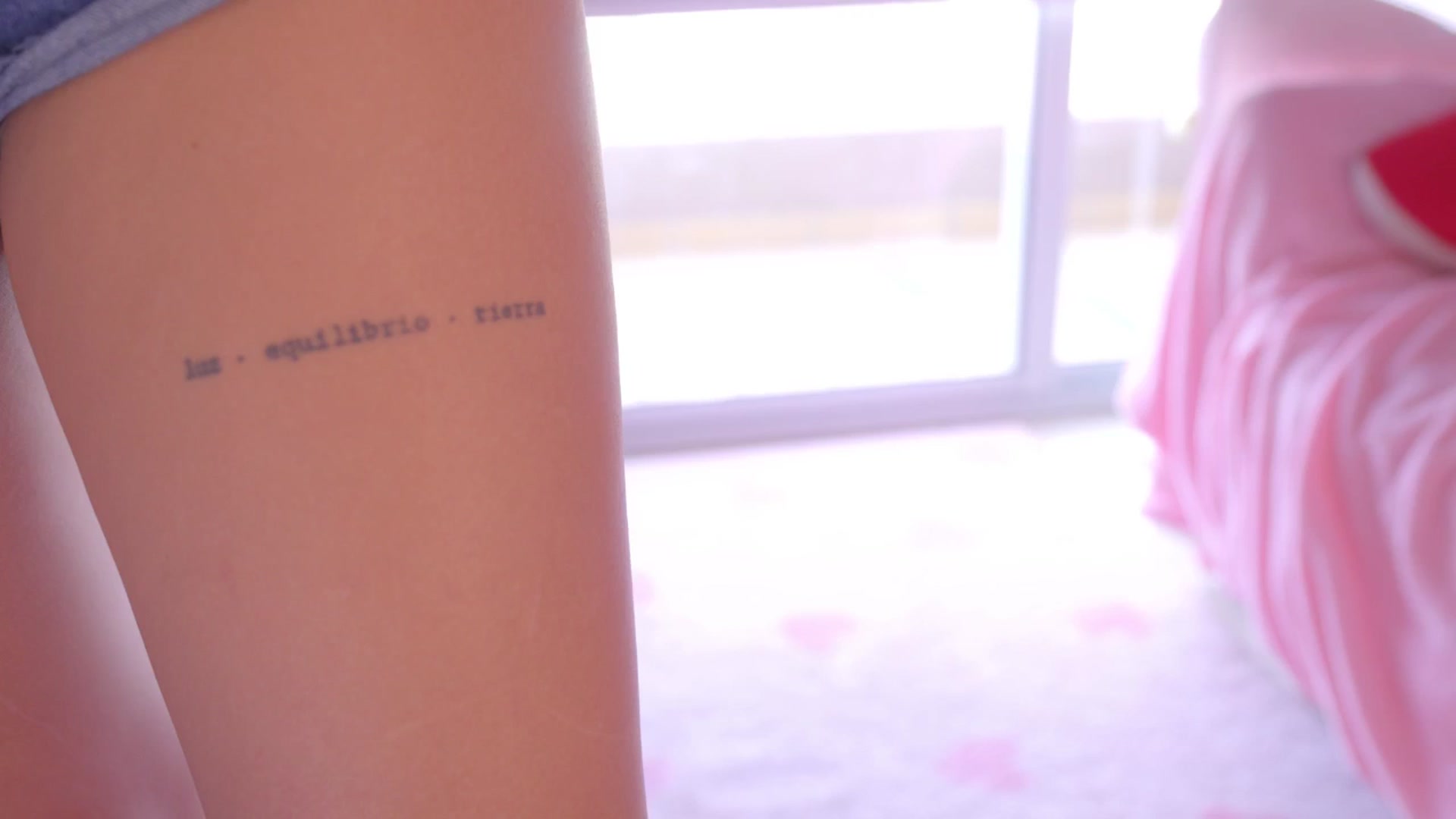 Gallery image thumbnail from kittennmoon's myfreecams stream on, 03/27/2025, 16:21 image 4 of 20