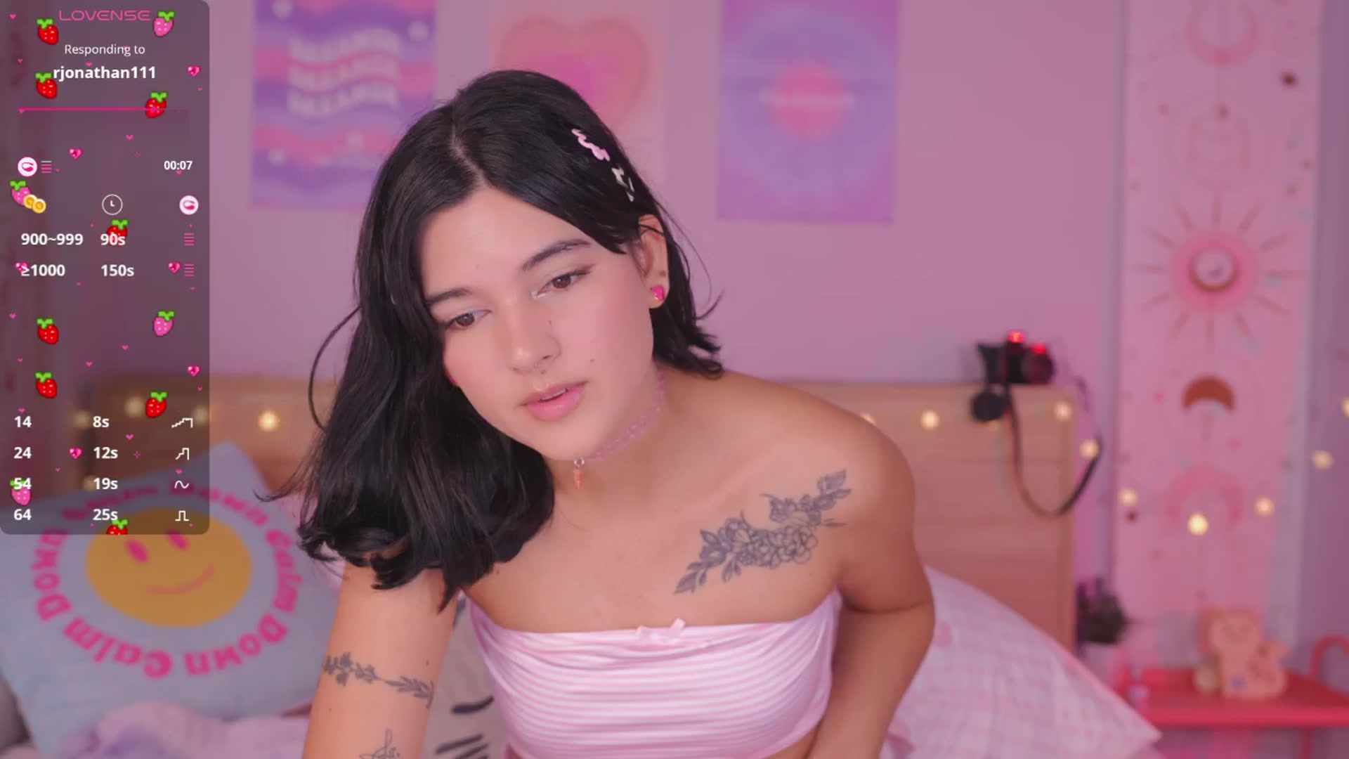 Gallery image thumbnail from kittennmoon's myfreecams stream on, 04/25/2025, 14:00 image 1 of 20