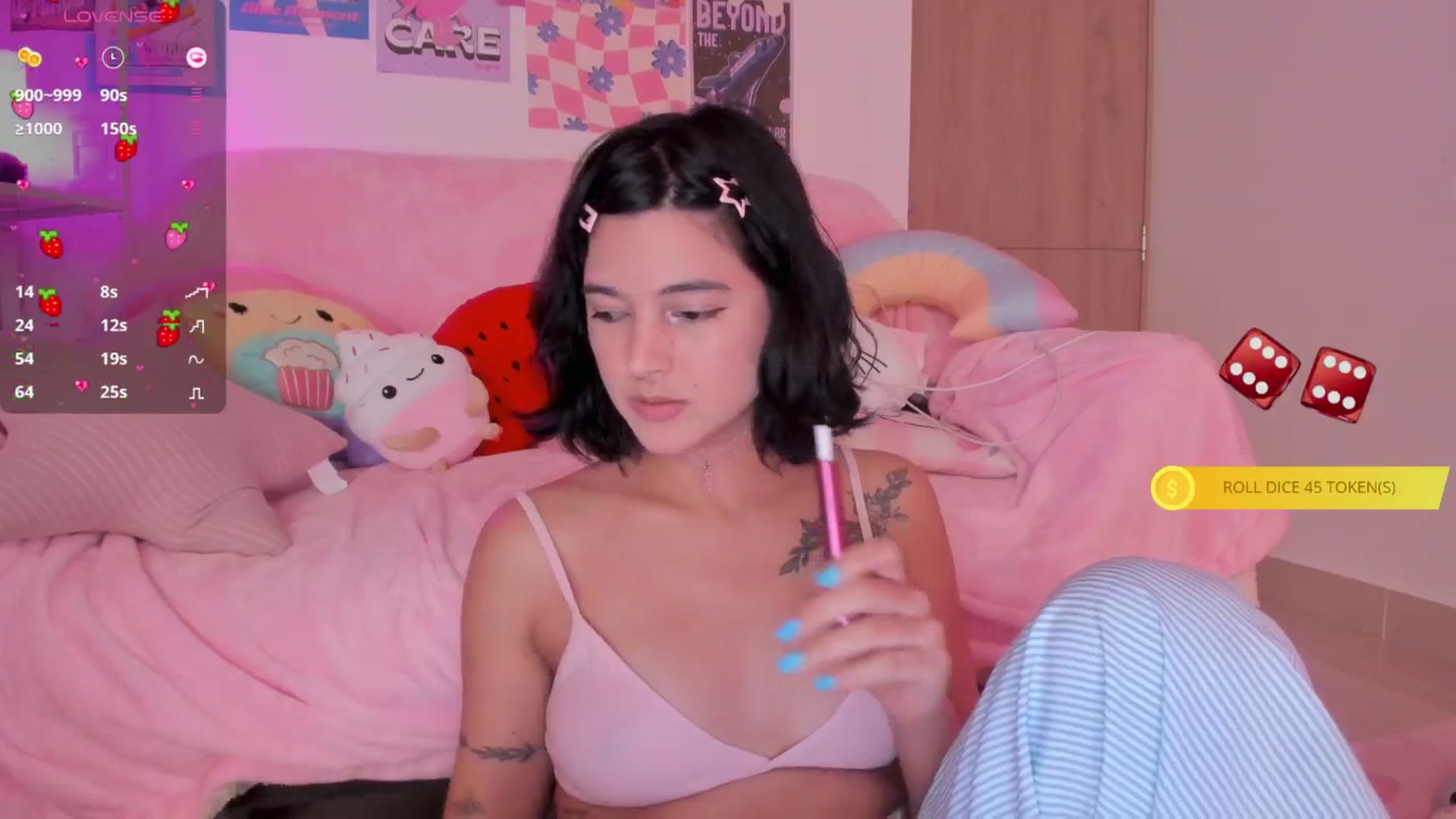 Gallery image thumbnail from kittennmoon's myfreecams stream on, 05/06/2025, 24:42 image 18 of 20