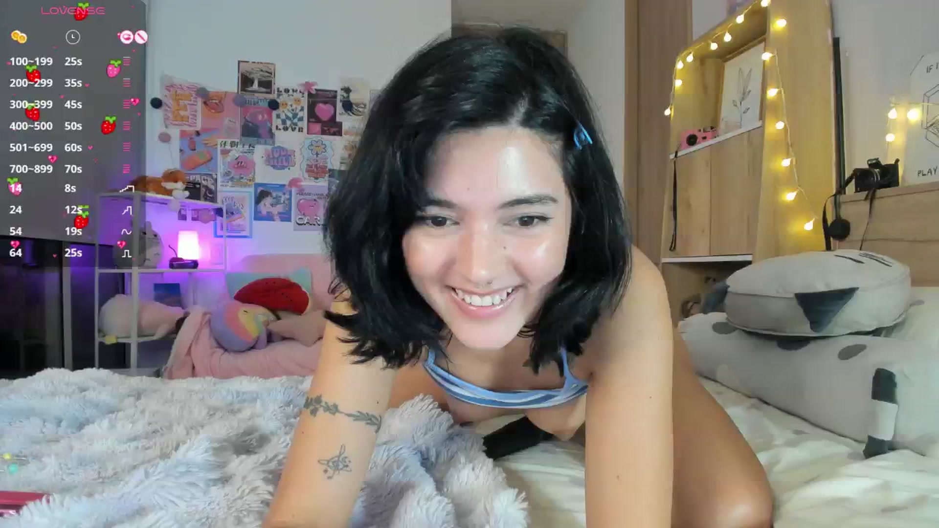 Gallery image thumbnail from kittennmoon's myfreecams stream on, 05/27/2025, 01:36 image 19 of 20