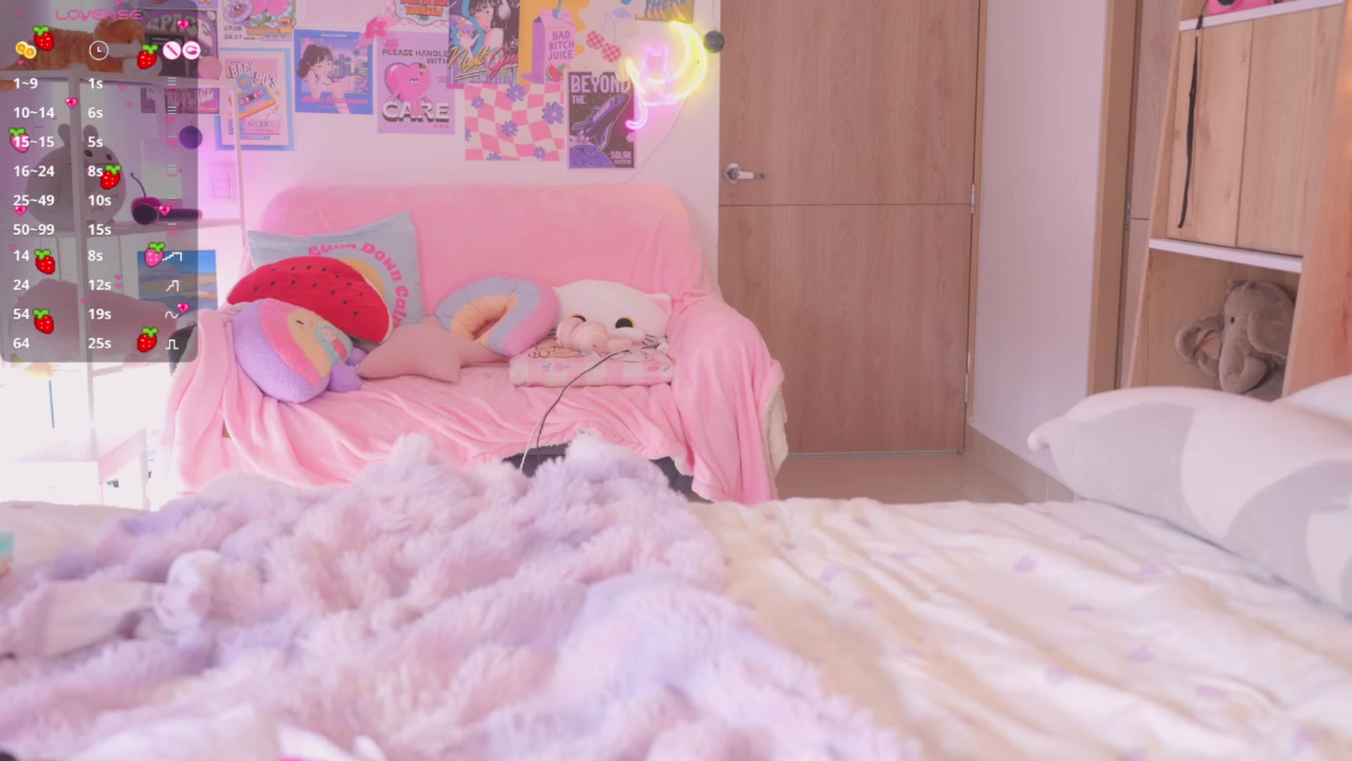 Gallery image thumbnail from kittennmoon's myfreecams stream on, 06/19/2025, 19:02 image 1 of 20