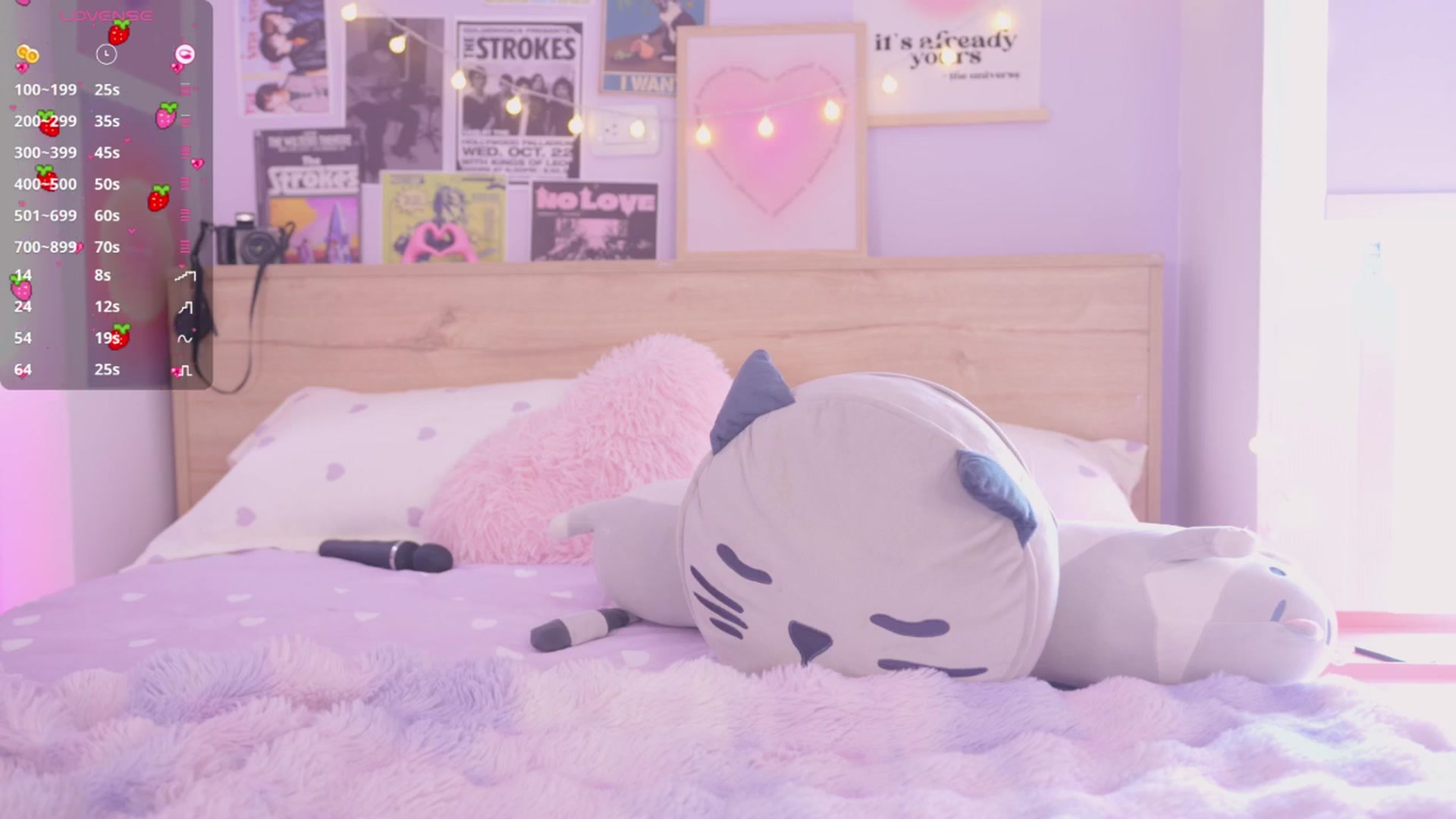 Gallery image thumbnail from kittennmoon's myfreecams stream on, 08/10/2025, 21:11 image 11 of 20