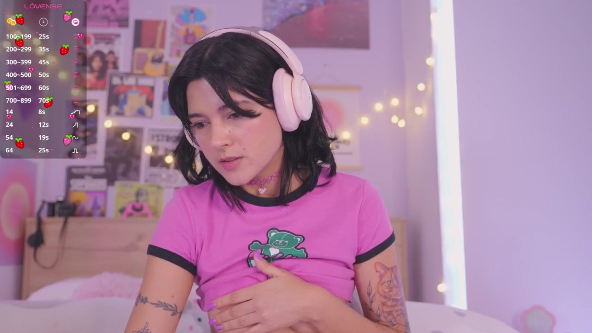 Gallery image thumbnail from kittennmoon's myfreecams stream on, 08/12/2025, 17:53 image 17 of 20