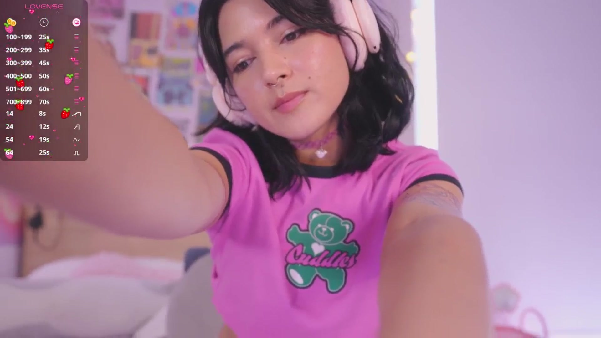 Gallery image thumbnail from kittennmoon's myfreecams stream on, 08/12/2025, 17:53 image 18 of 20