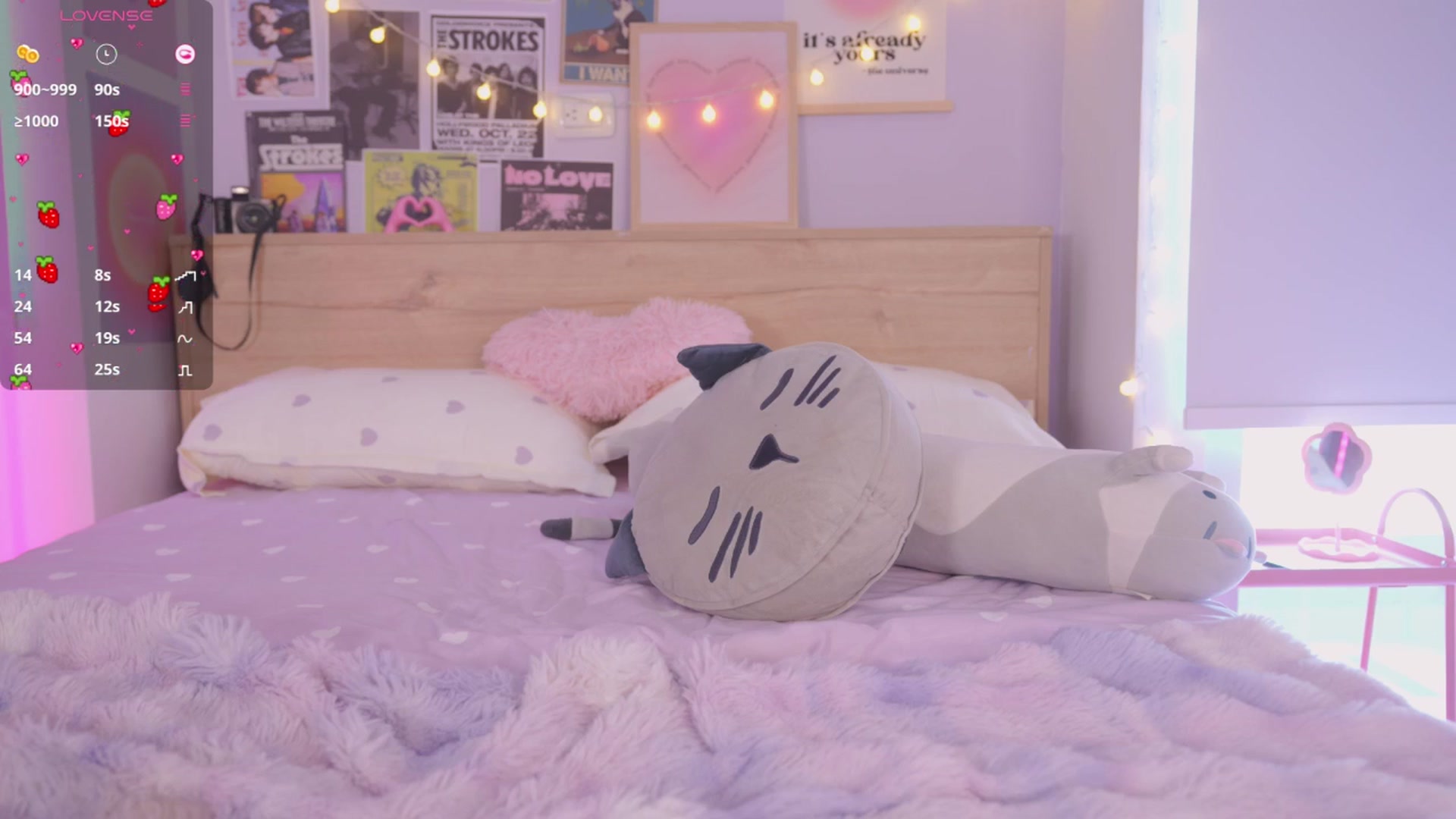 Gallery image thumbnail from kittennmoon's myfreecams stream on, 08/12/2025, 17:53 image 4 of 20